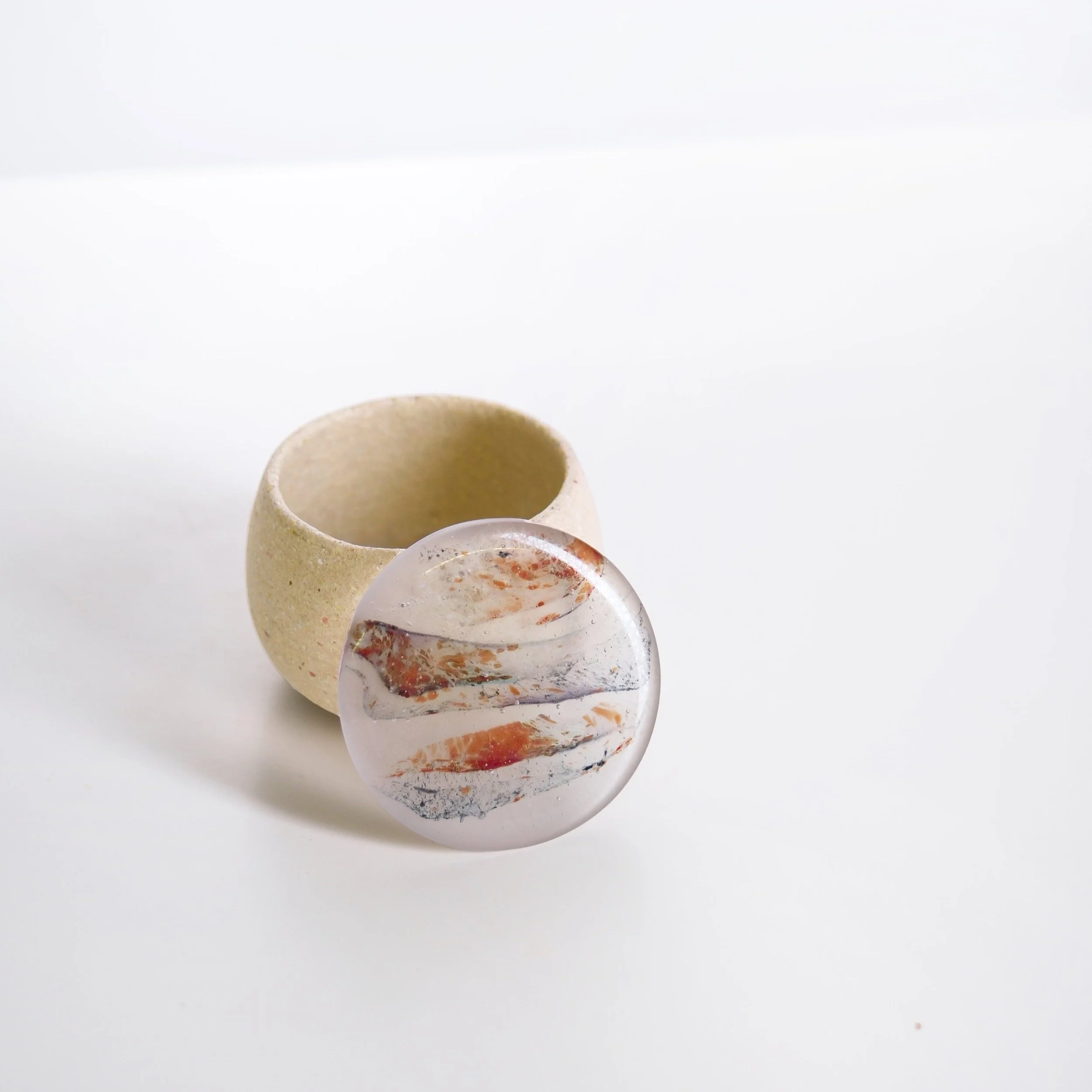 Small bowl with glass lid