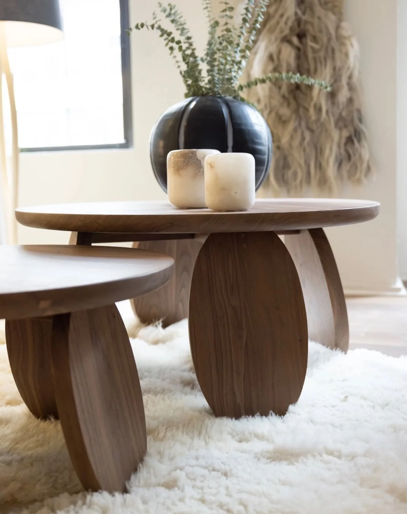 The Olive Nesting Tables by @verellenfurniture - An homage to Robert Motherwell&rsquo;s studies in the Abstract Expressionist Era. Beautiful, playful, elegant 💙