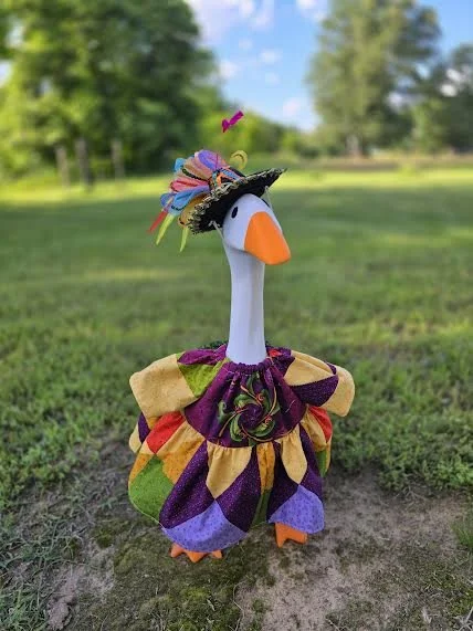 Festive Multicolor Porch Goose Outfit for 23"