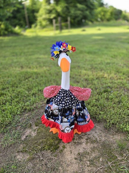 23" Patriotic Garden Goose outfit "U.S. Navy Proud"