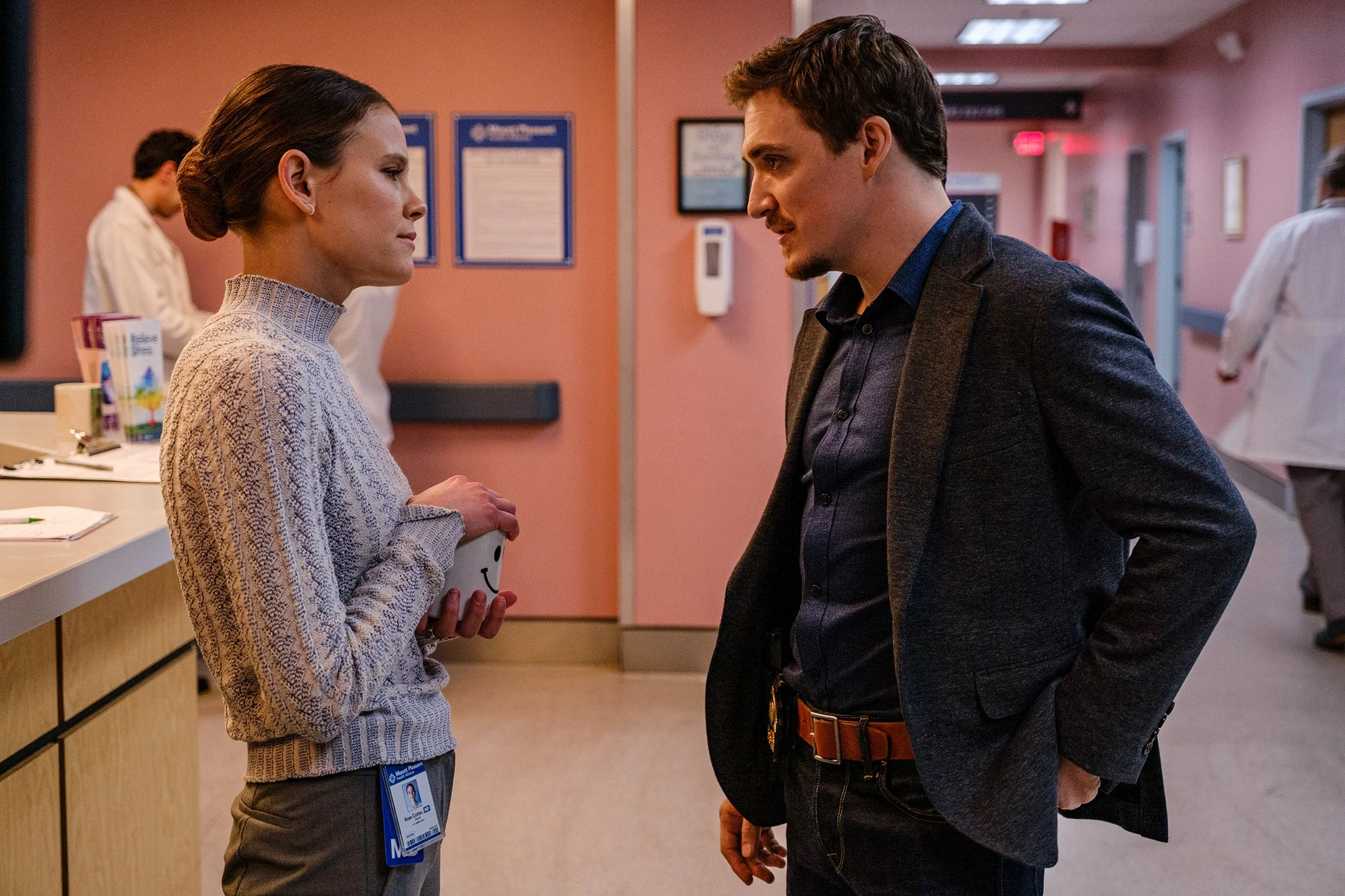 Sosie Bacon and Kyle Gallner -  Smile