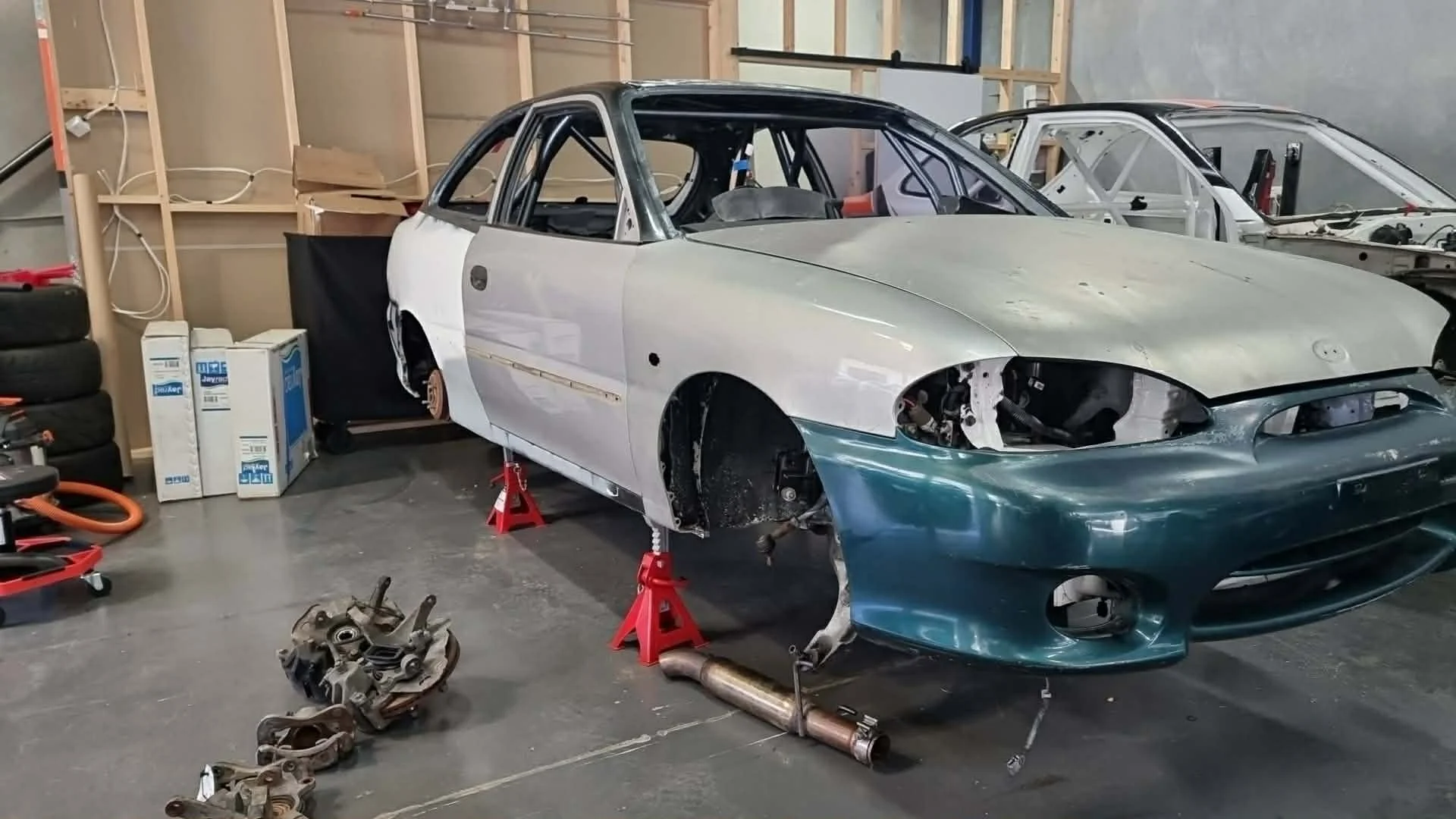 ***AAM 2 Update***

Dan and Justin have put in big hours to get the car panelled and all aligned ahead if its new wrap being installed next week.

@jpsports_au @racerdan72 @team64motorsport 
#backontrack #motorsport #inclusionmatters #race #ready