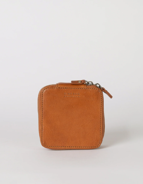 Classic leather jewelry box for travelling in cognac sustainably made by O My Bag