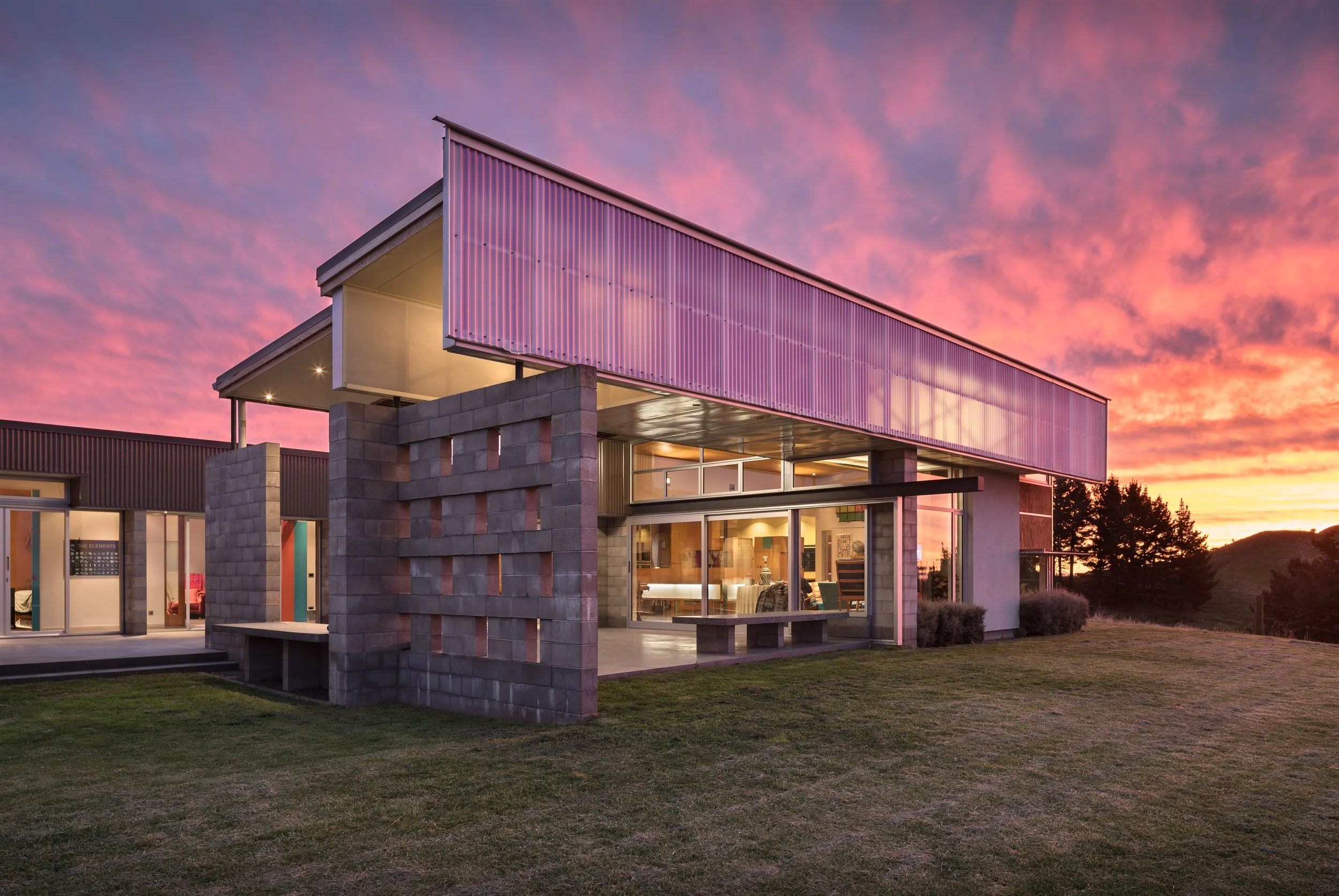 Roto-o-rangi Farmhouse Waikato House on the Hill PAUA Architects