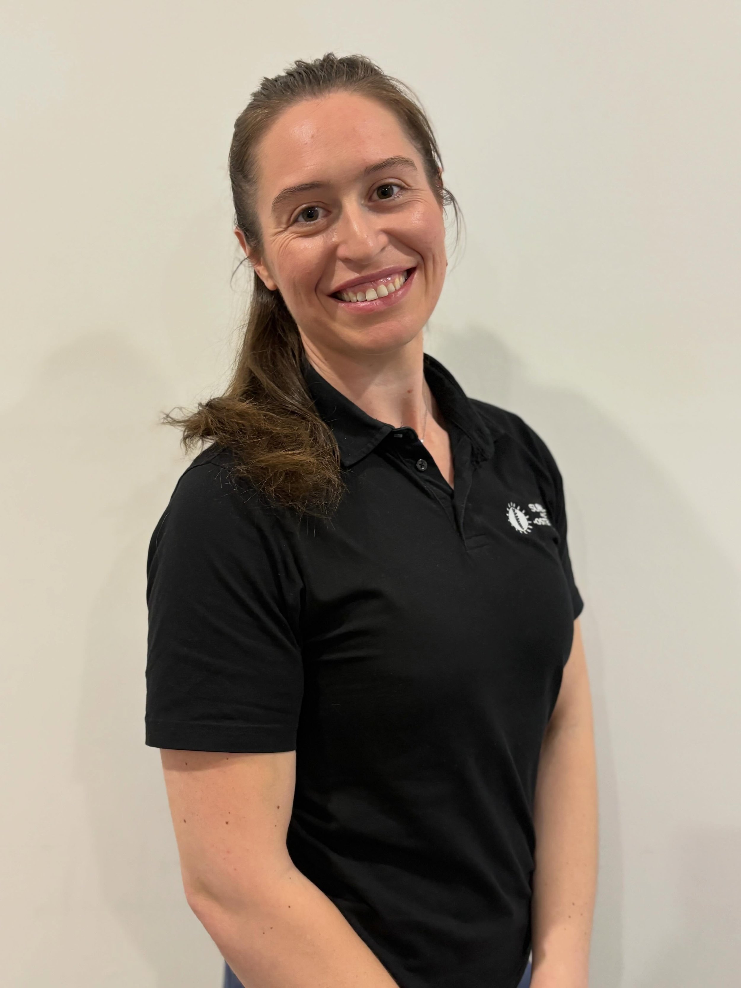 Get to Know Ranee (pronounced Renee) unique spelling , unique Osteo. With a specialty of Rehab Queen vibes. Favourite Series: Elementary + The Rookie, loves a good crime drama , in fact police officer/detective was another career path considered. Cof