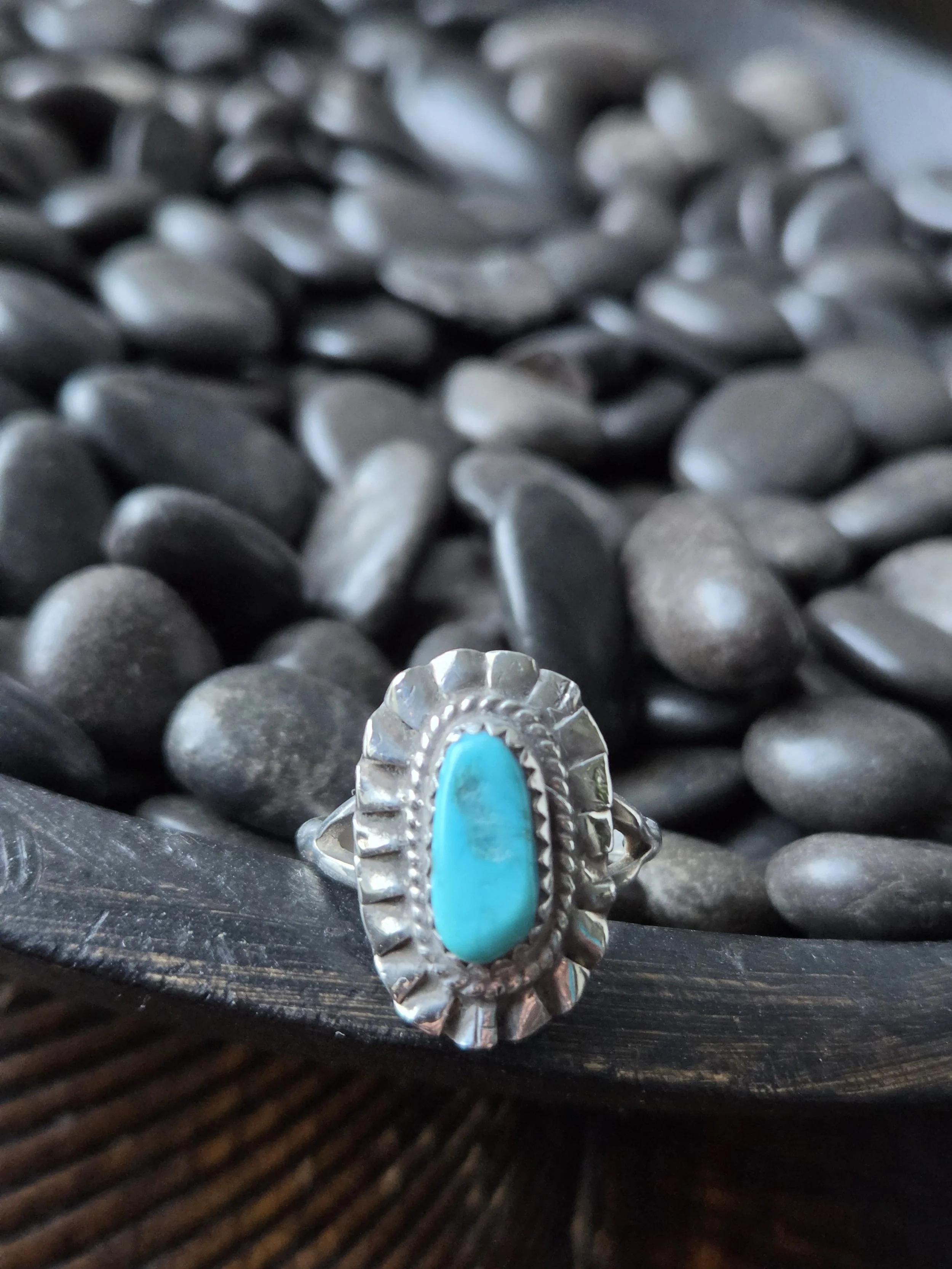 Sterling Silver Vintage Turquoise Ring Sz 8 - Native American