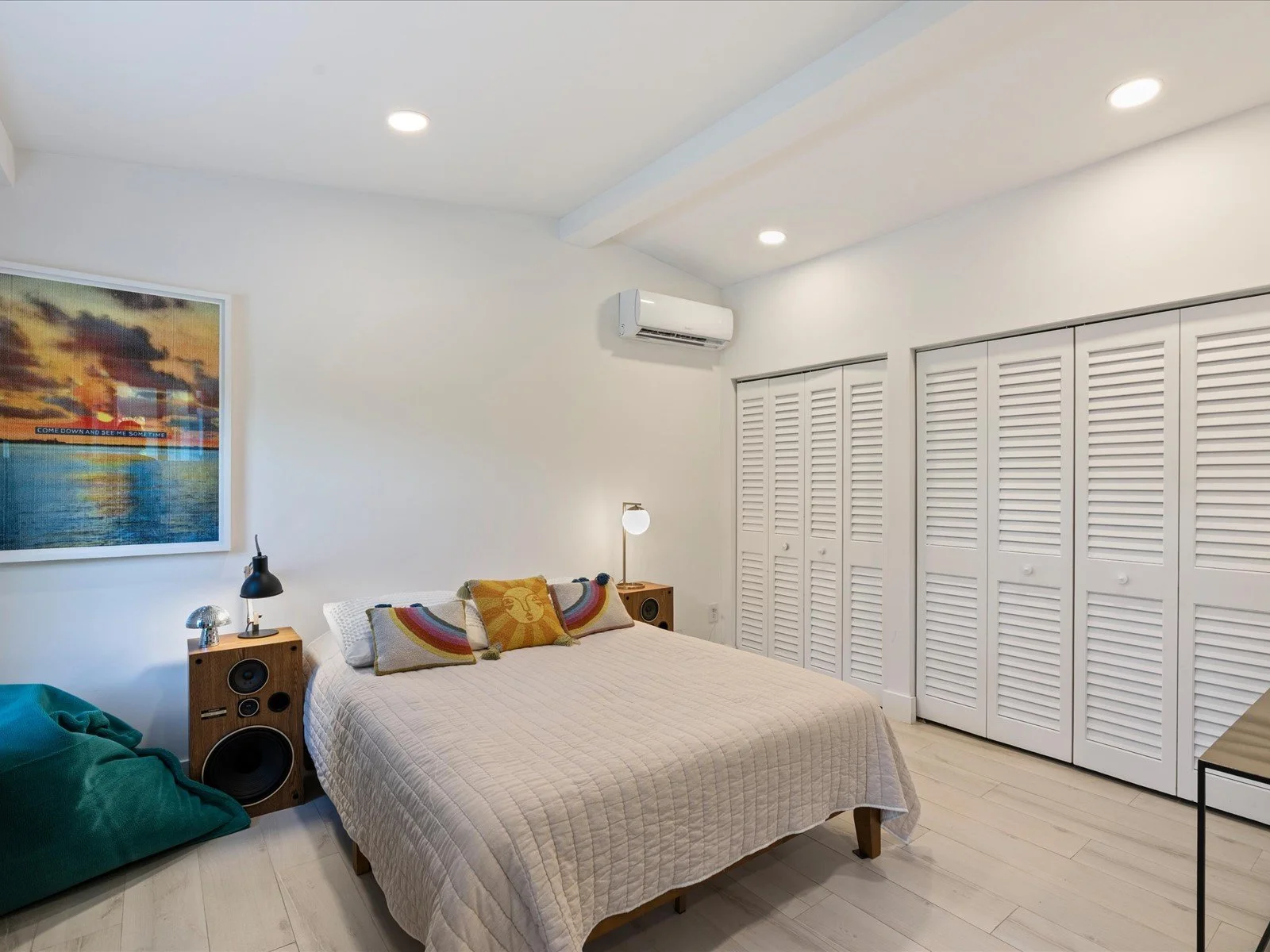 39-Bedroom.jpg