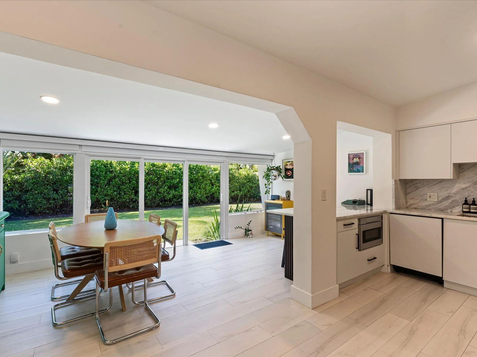 43-Kitchen & Dining.jpg