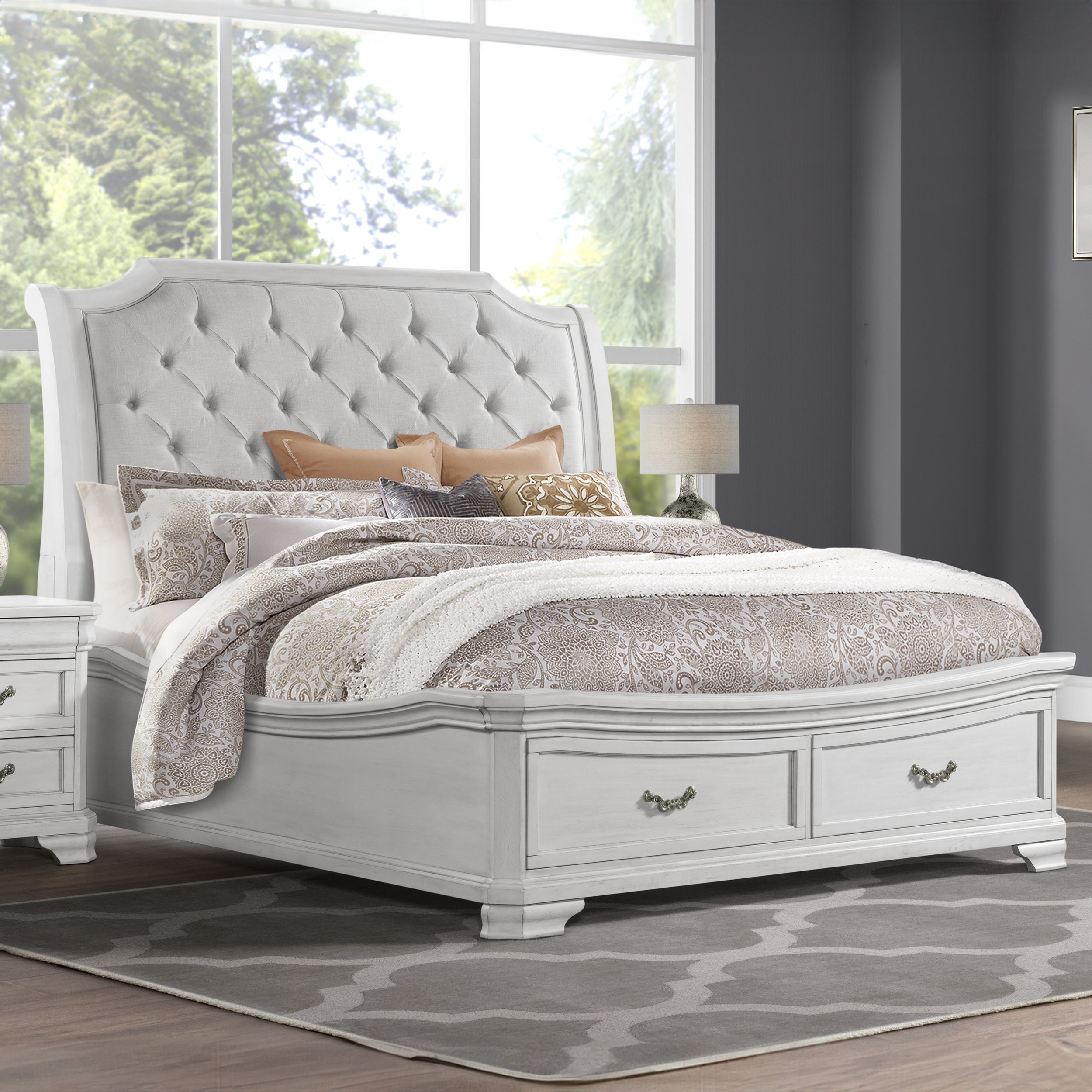Lyndhurst White Bed