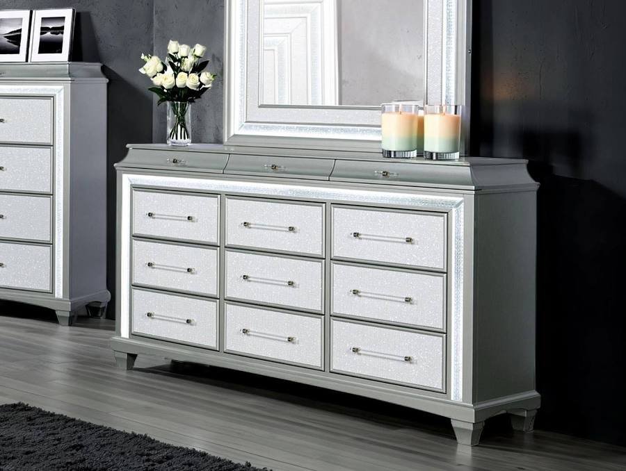 Galea Dresser