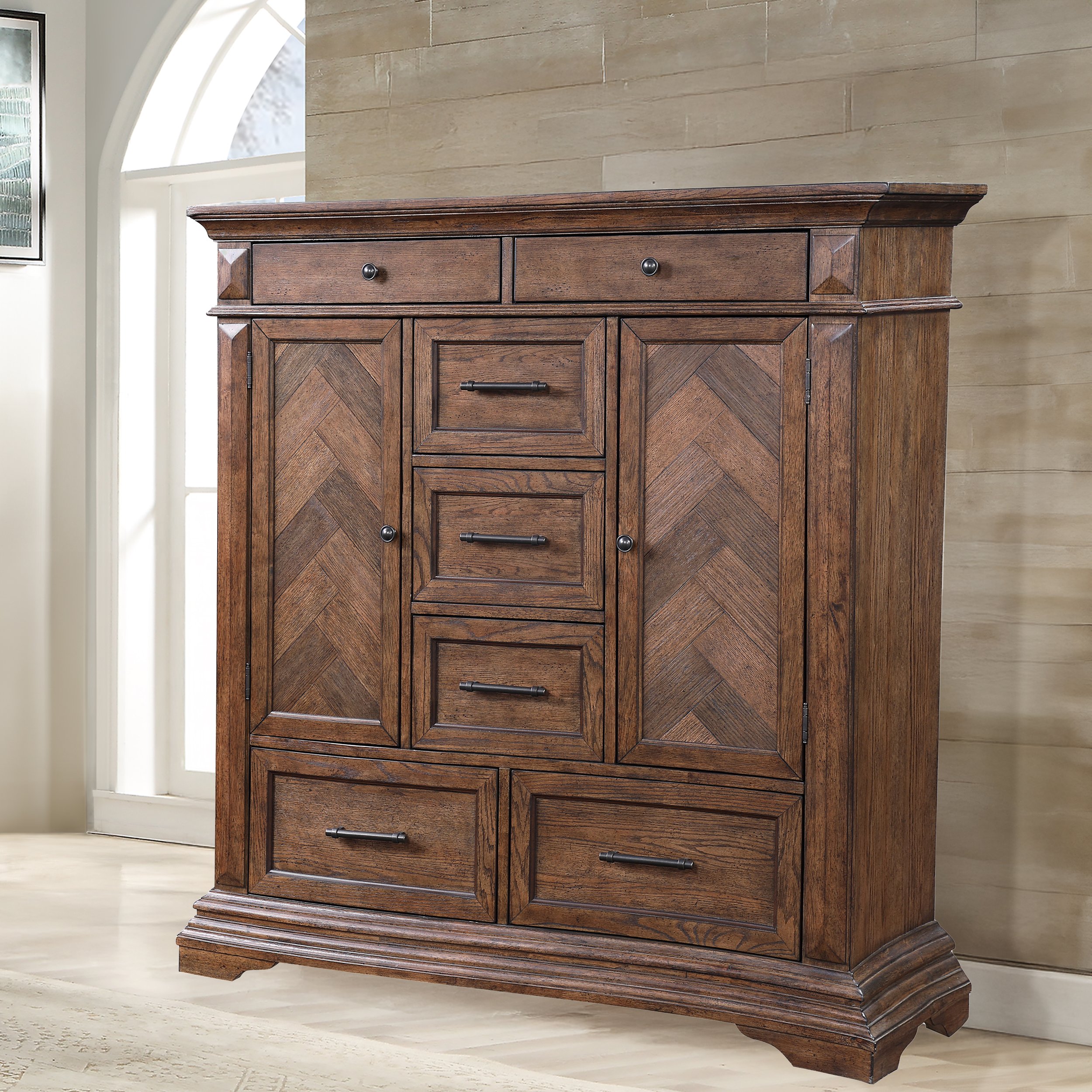 Mar Vista Gentlemen Chest