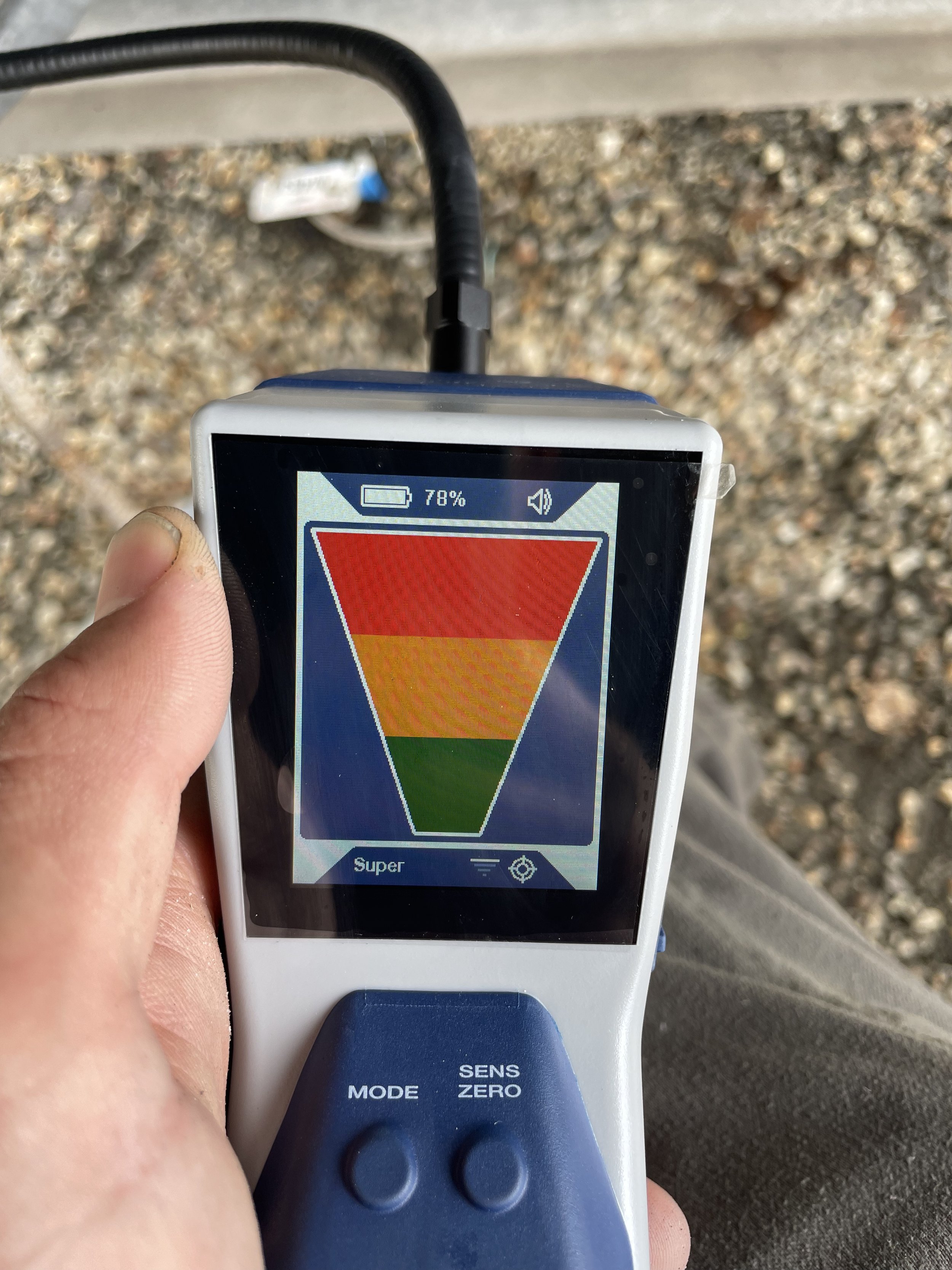 Dtek Leak Detector showing high amounts of refrigerant detected on a leaking HVAC solenoid valve.