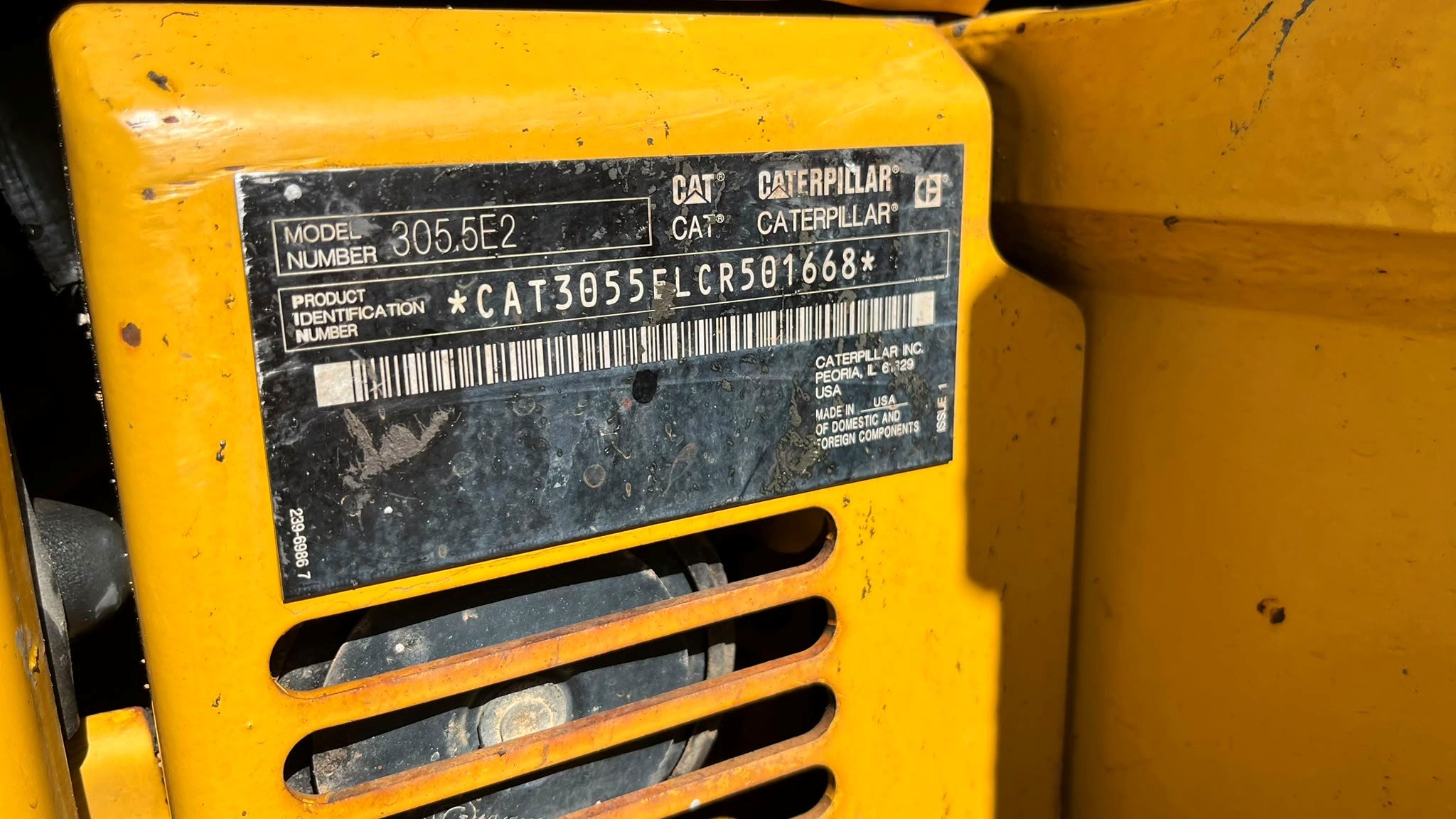 CAT 305.5E2 Cabin Excavator 1.jpg