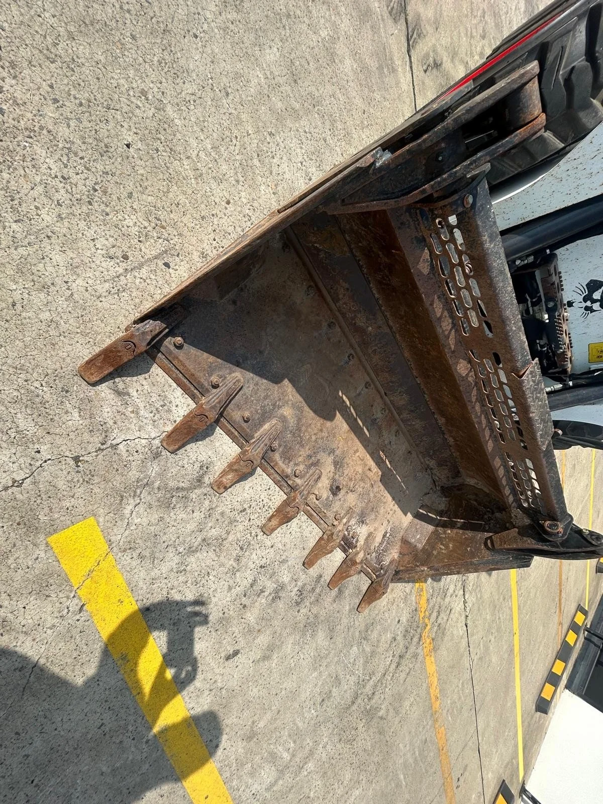 2023 Bobcat S590 Skid Steer 3.jpg
