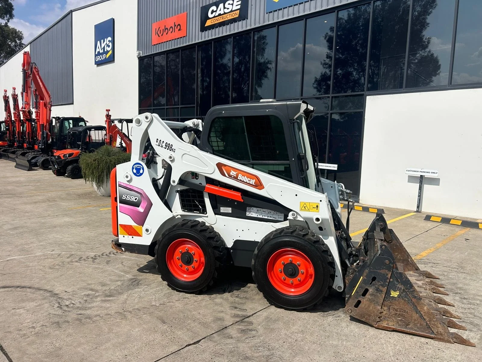 2023 Bobcat S590 Skid Steer 1.jpg
