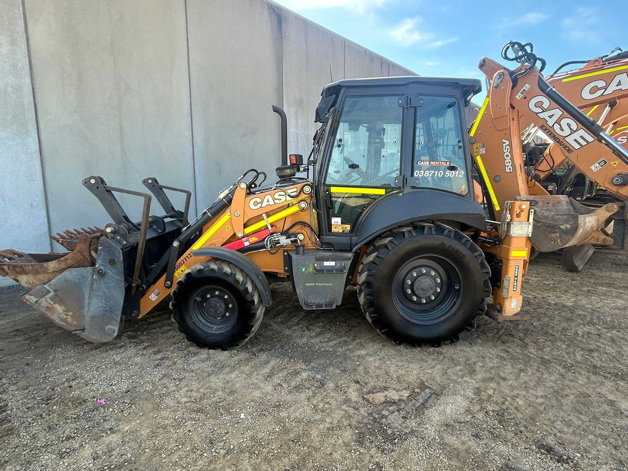 CASE 580SV Backhoe Stock #750027123 3.jpg