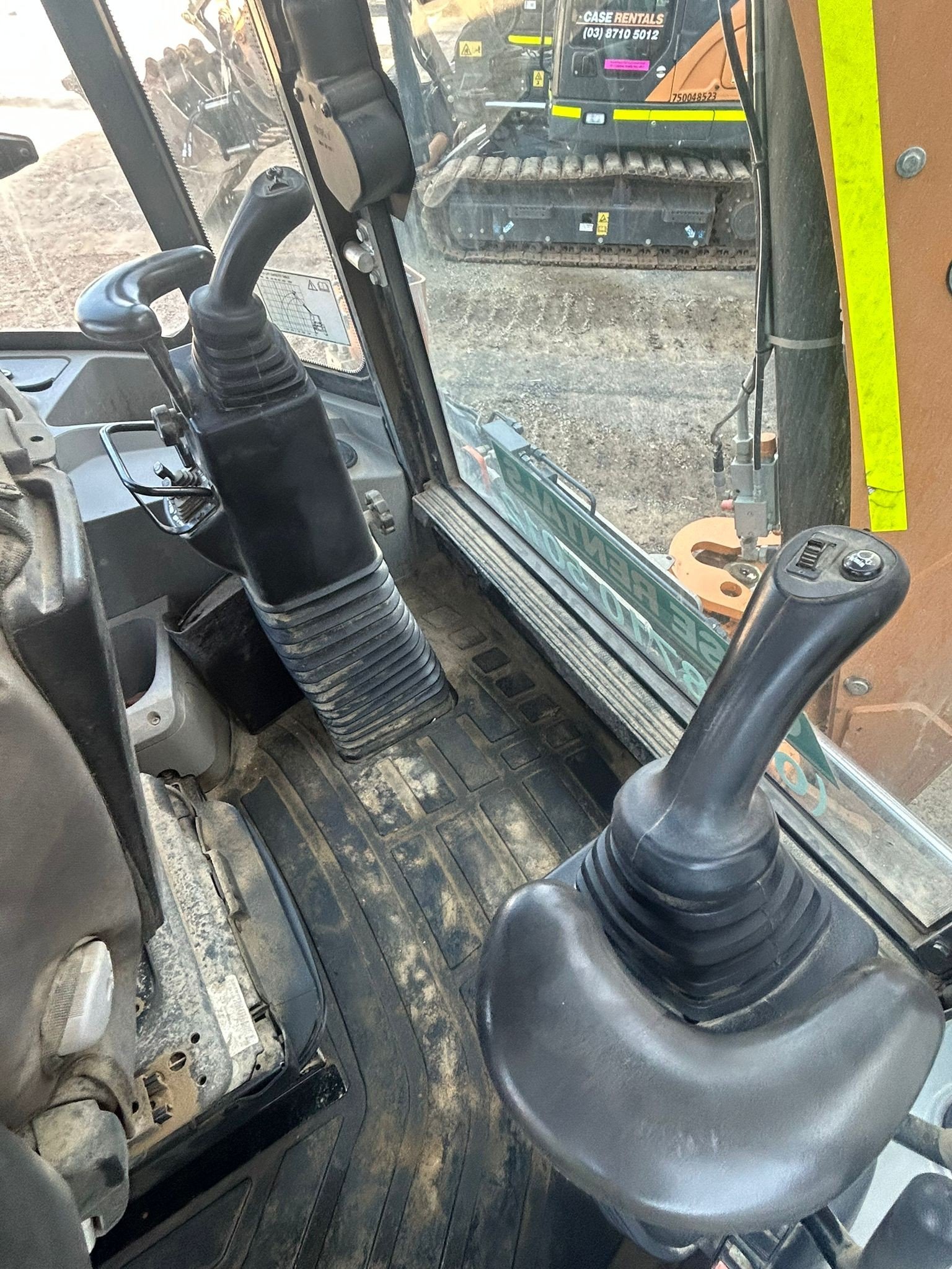 CASE 580SV Backhoe Stock #750027123 8.jpg