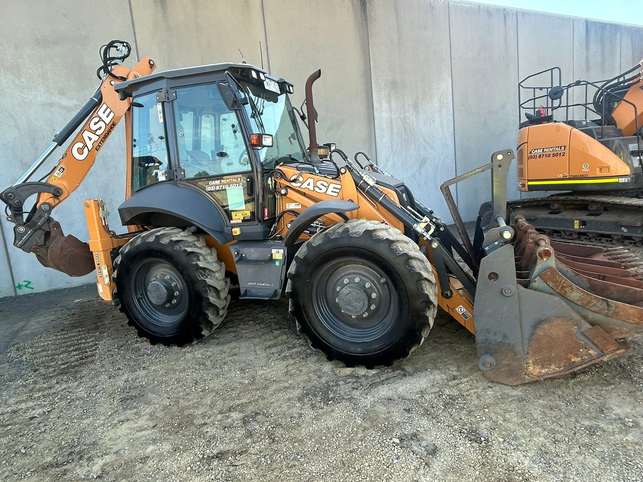 CASE 695SV Backhoe