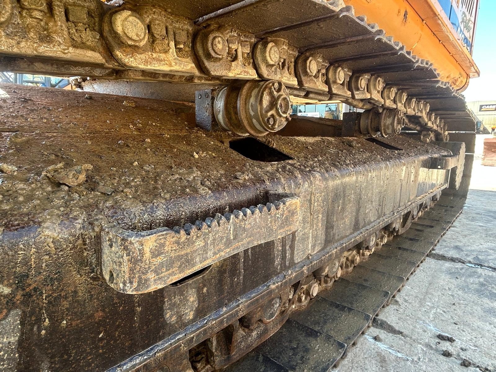 2008 Hyundai 210LC-7 Excavator 19.jpg