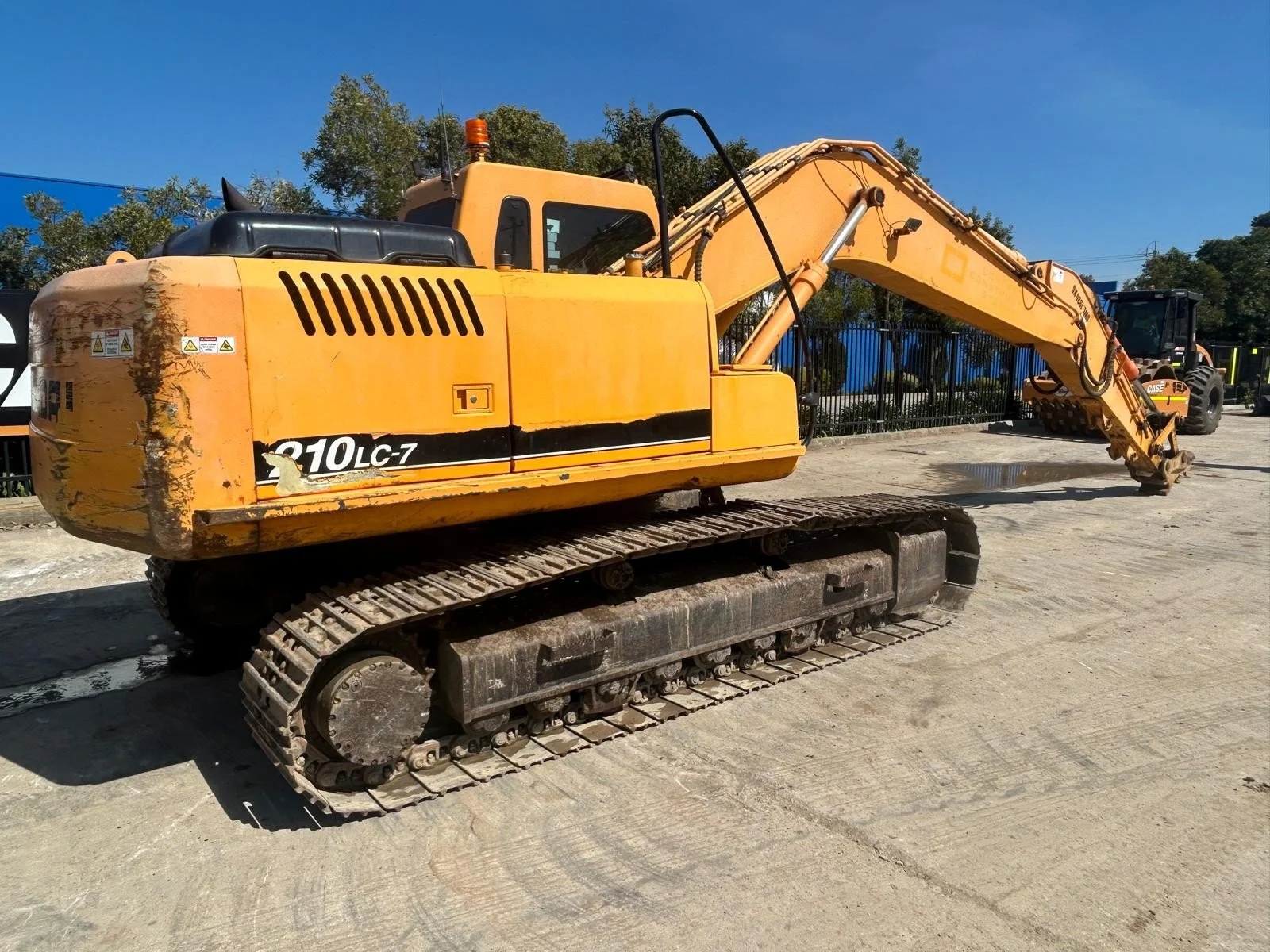 2008 Hyundai 210LC-7 Excavator 14.jpg