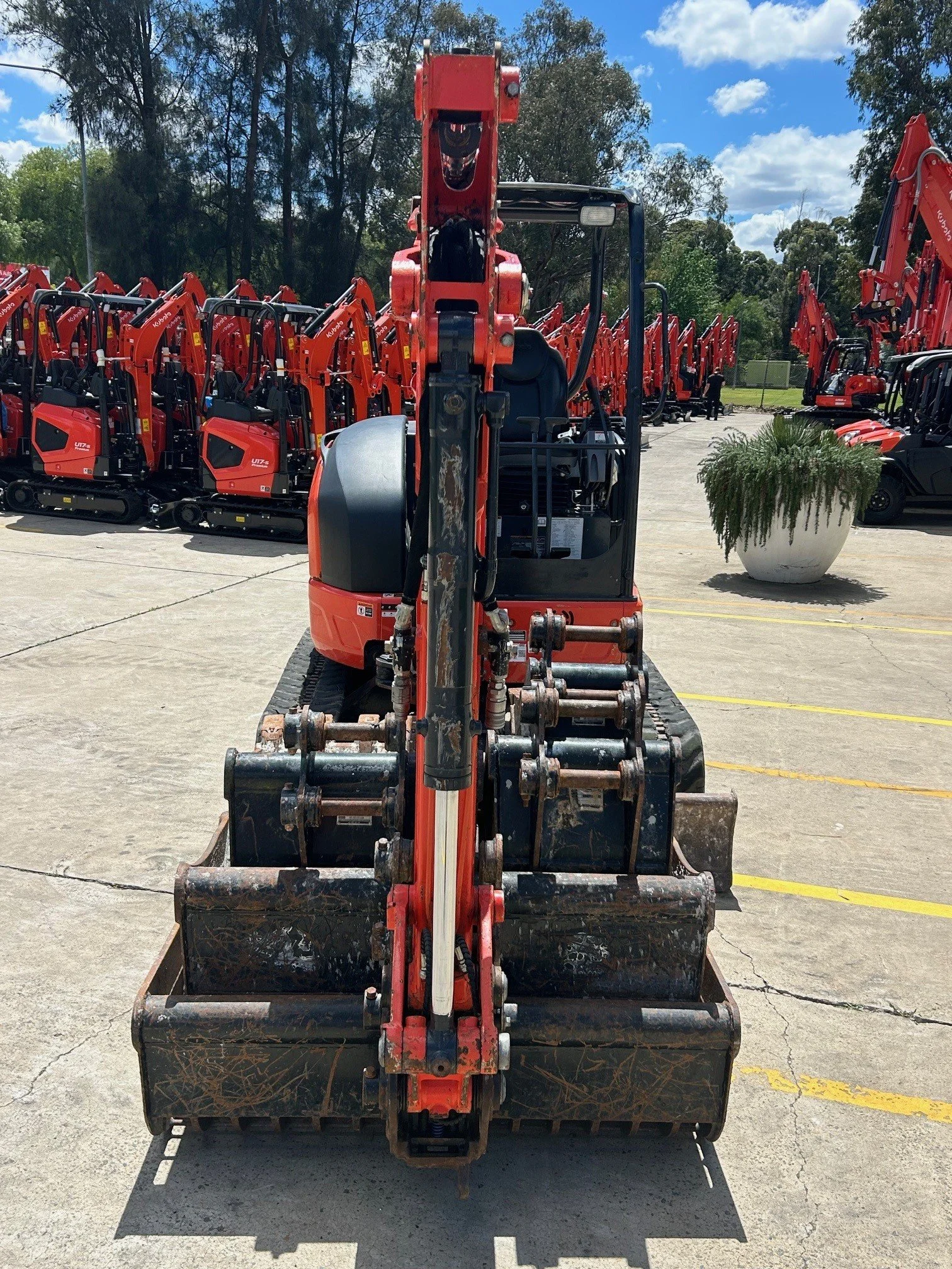 U35-4 Excavator 12.jpg