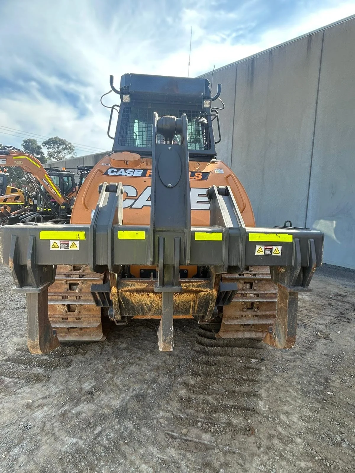 CASE 2050M Dozer Stock #750036323 4.jpg