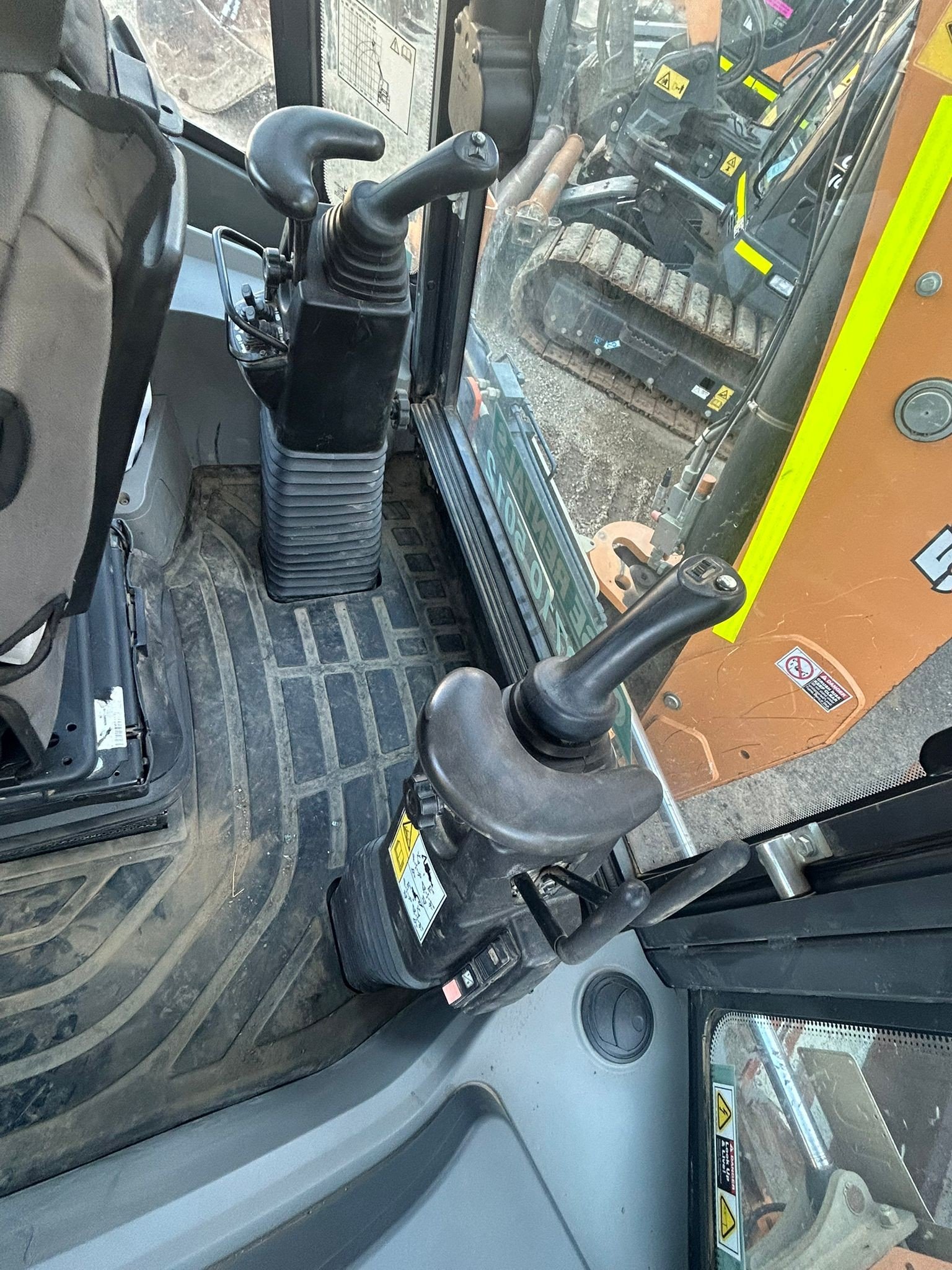 CASE 590SV Backhoe Stock #750041822 _ V8.jpg
