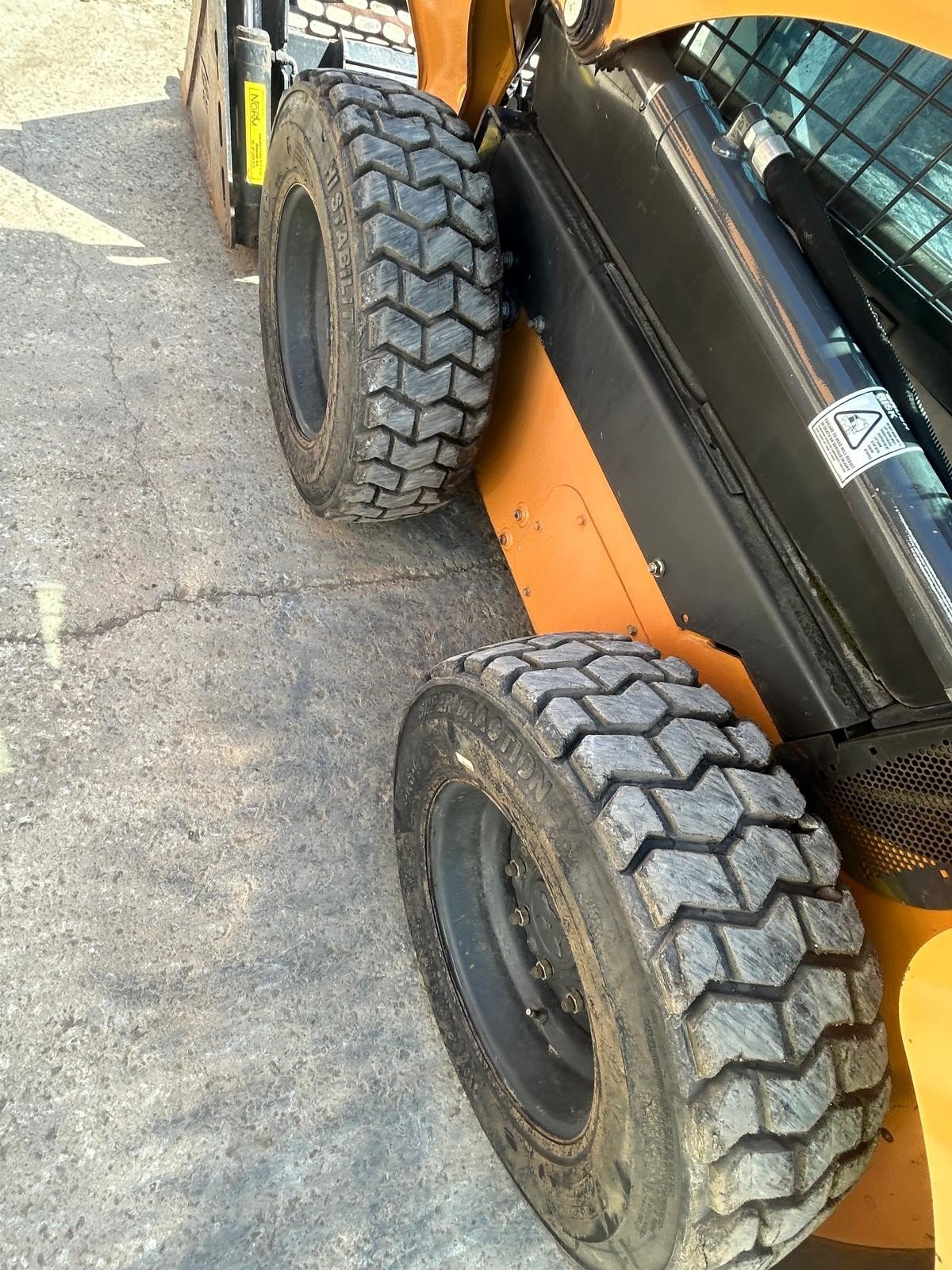2021 CASE SR175B Skid Steer 10.jpg