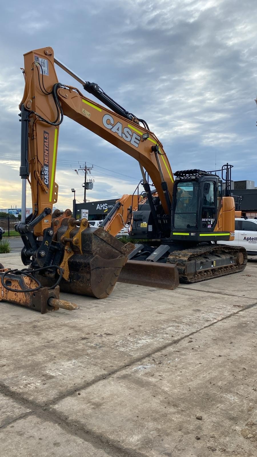 2023 CASE CX235 - 750046923 2.jpg