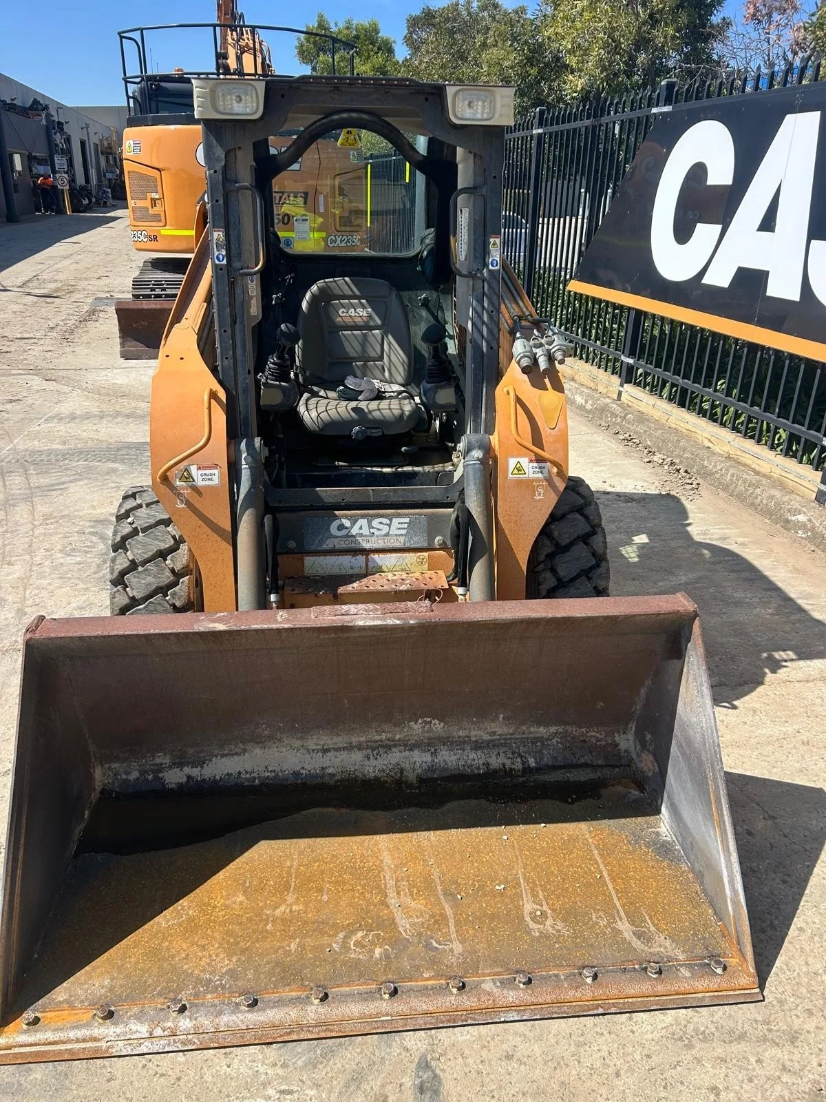 2016 CASE SR200 Skid Steer 5.jpg