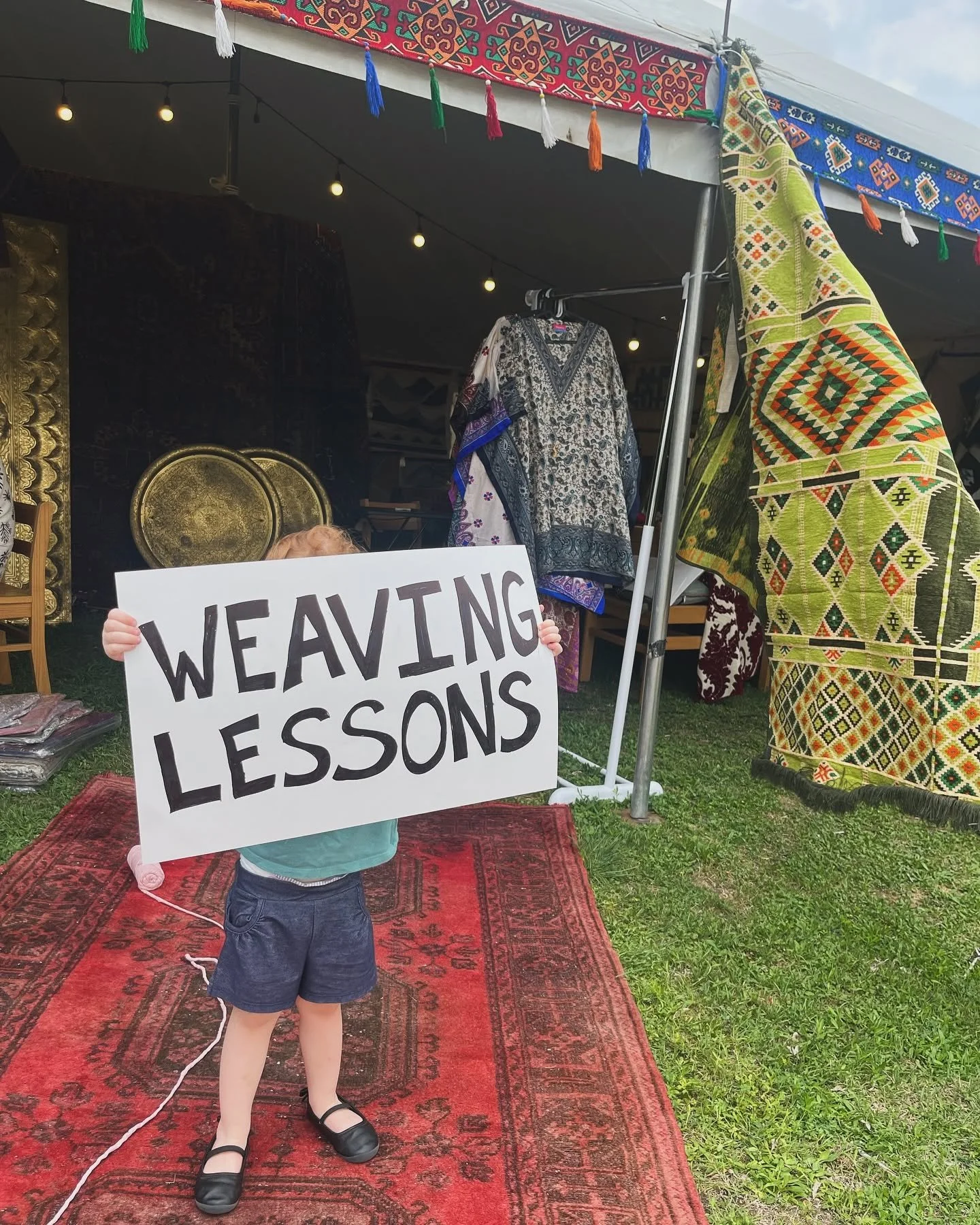 Weaving lessons sign.jpg