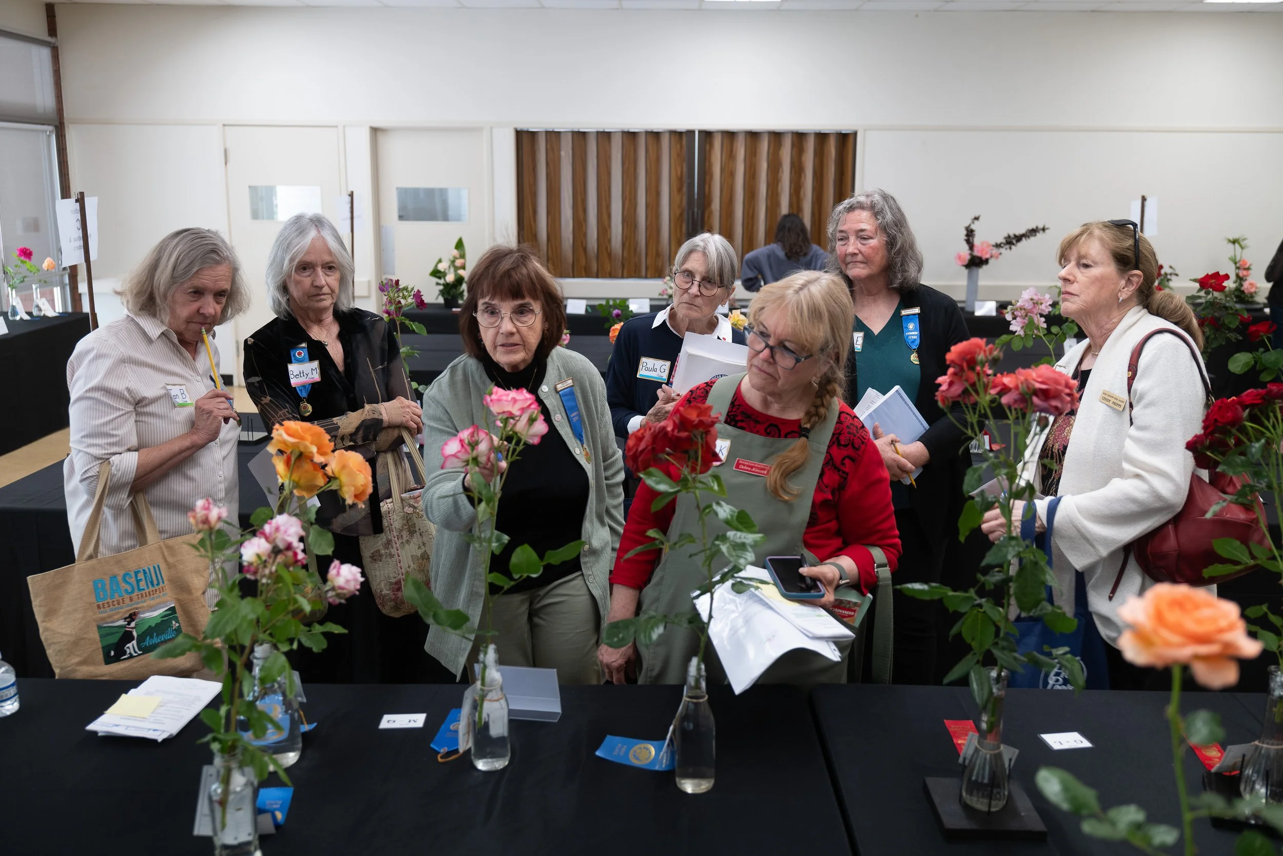 annual_roseshow_2024_03_judging.jpg