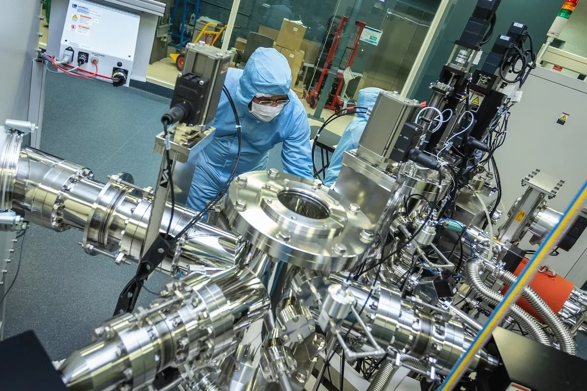 The Battery Race Nobody’s Watching