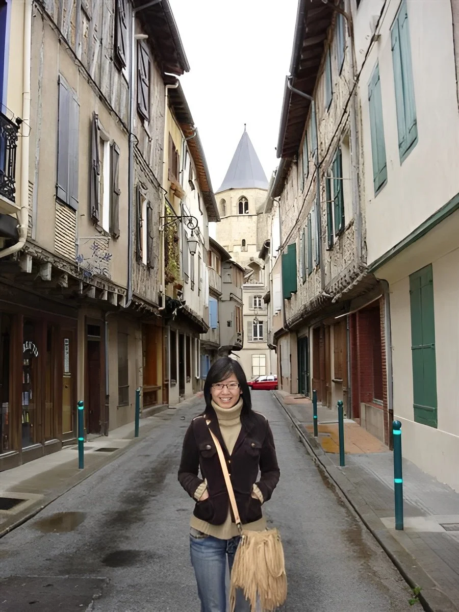 Chanson French's founder Monica arrived in France at the age of 20 and enjoyed French culture.