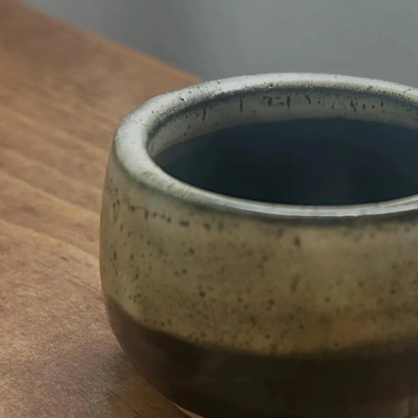 Simple+black+and+white+cup.jpg