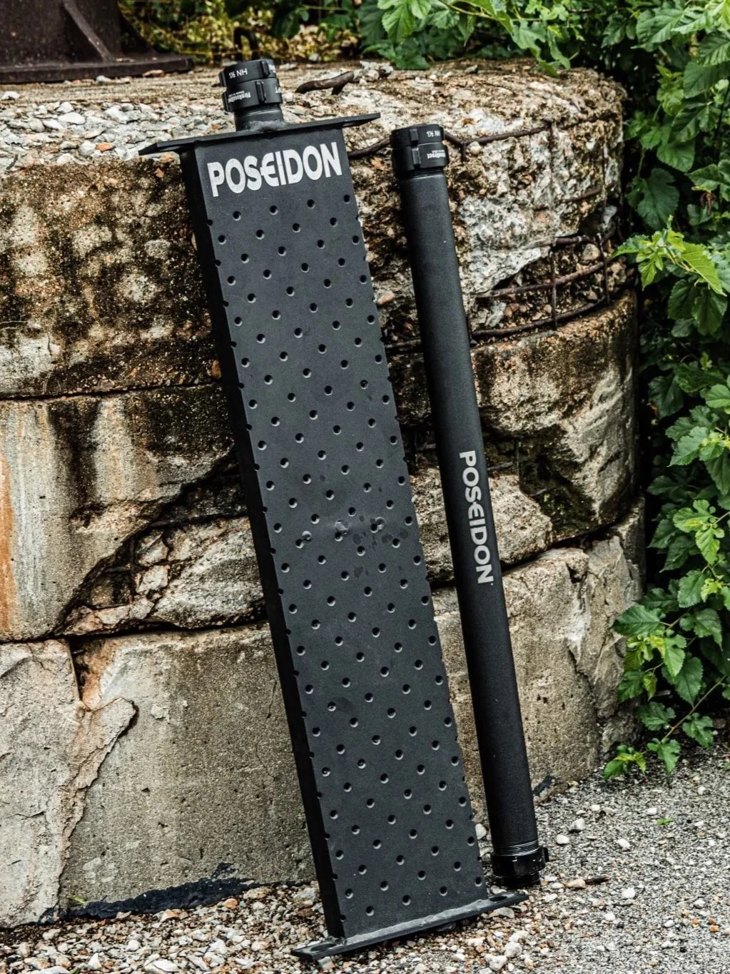The Poseidon is a 17lb. under vehicle nozzle that can flow 420GPM with an 1 ¾ hand line and should be your first choice in Electric Vehicle/Hybrid car fire nozzles. It's a multipurpose nozzle to meet the budget of fire departments.