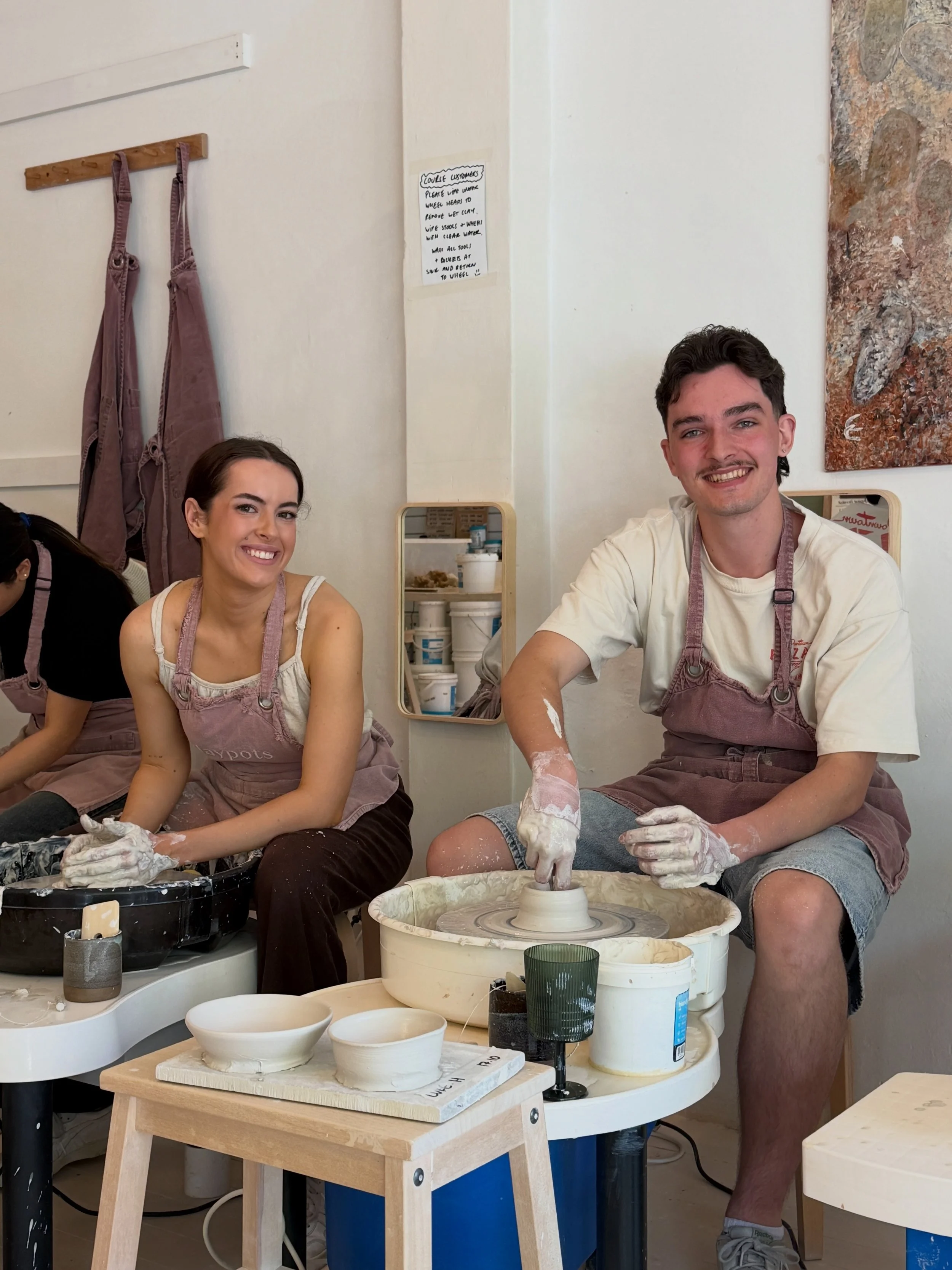 clay covered moments captured in the studio over the weekend ☀️ join us from Friday to Sunday for one off classes. 

#potteryclass #pottery #weekendvibes