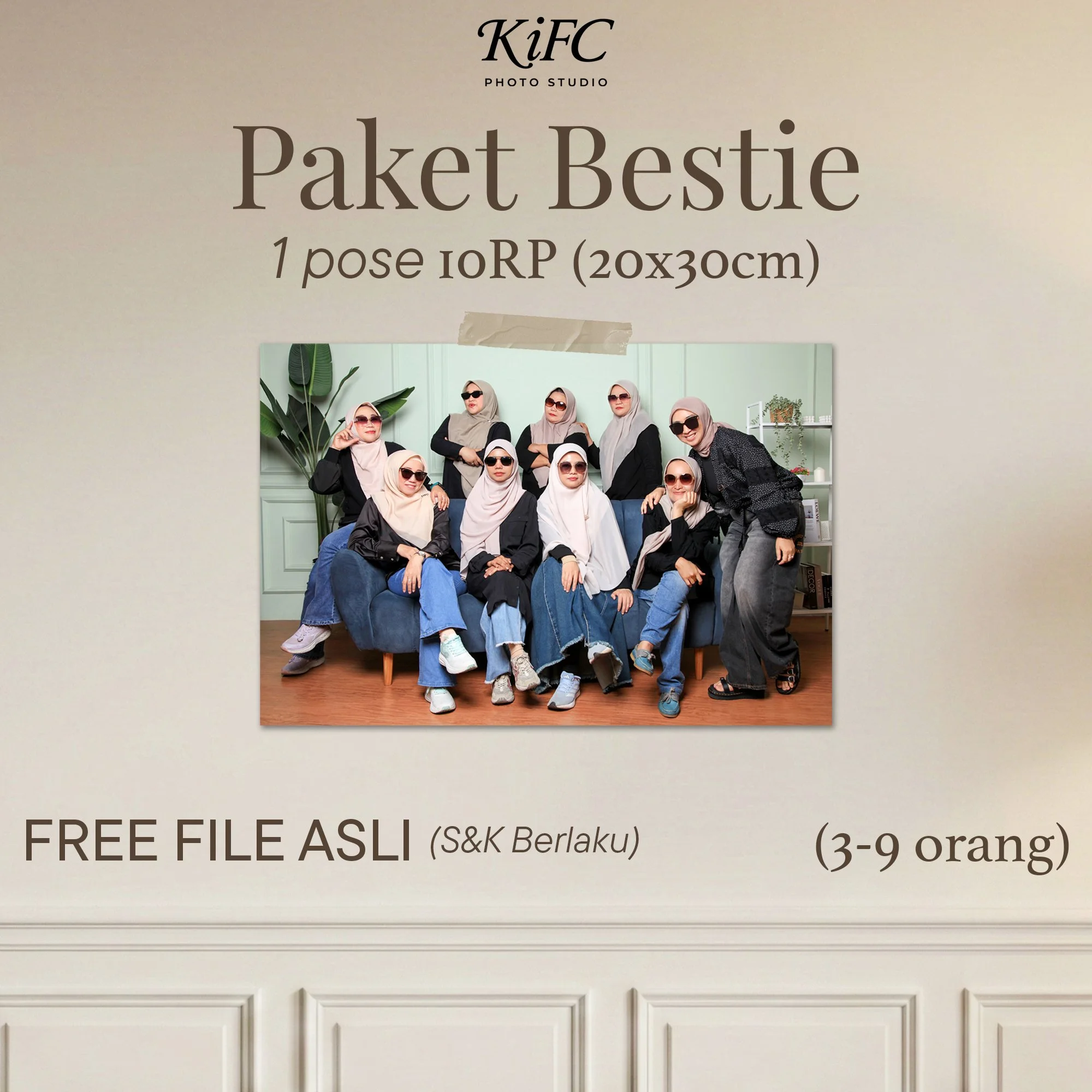 Foto Studio Bestie 1 Pose ukuran 10RP  (3-9 orang) - IDR 30.000/org