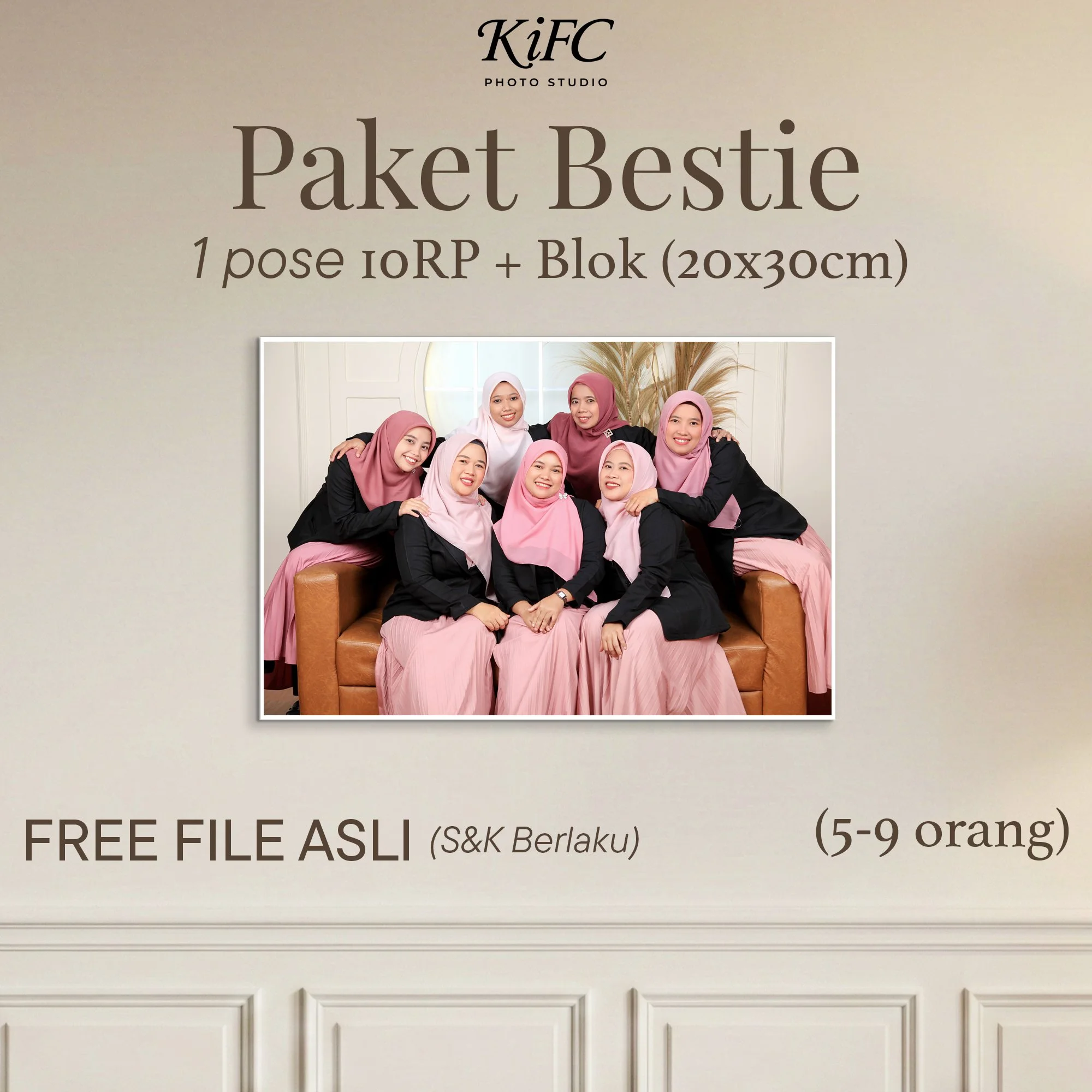 Foto Studio Bestie 1 Pose ukuran 10RP + Blok  (3-9 orang) - IDR 50.000/org