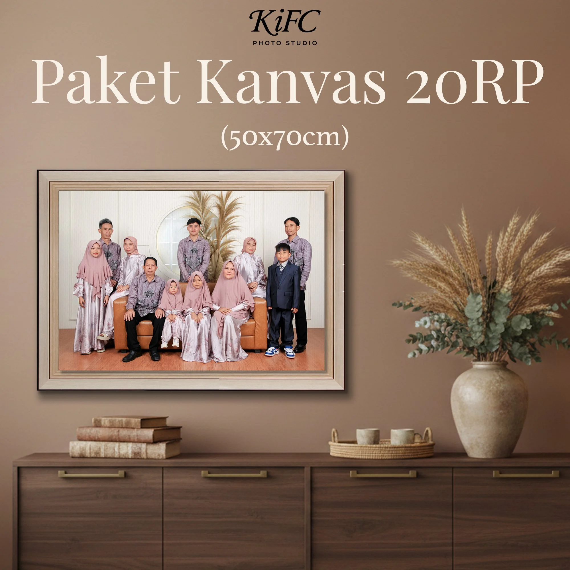 Foto Studio Family Kanvas 20RP — IDR 1.750.000