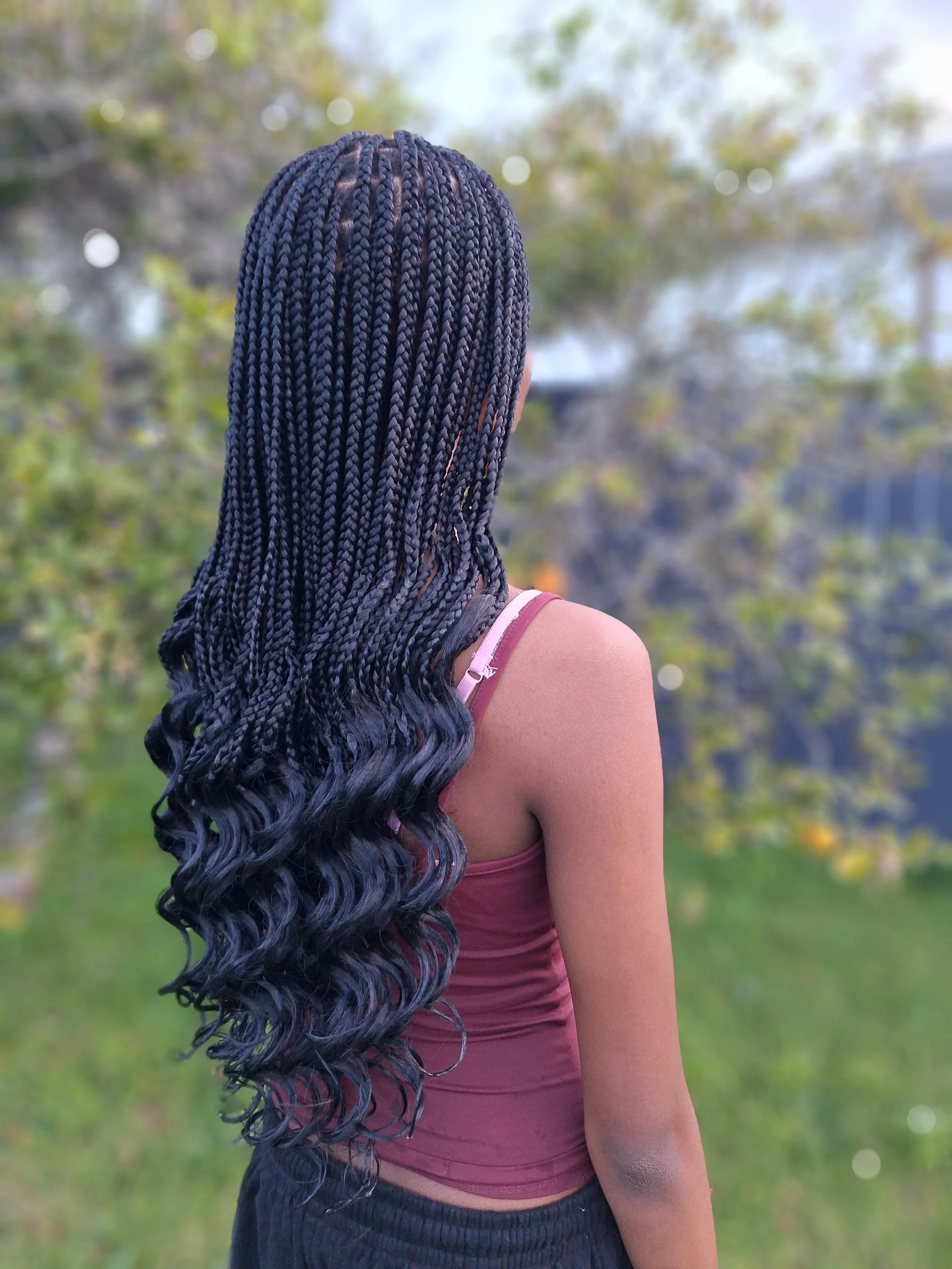 Small Knotless Curls