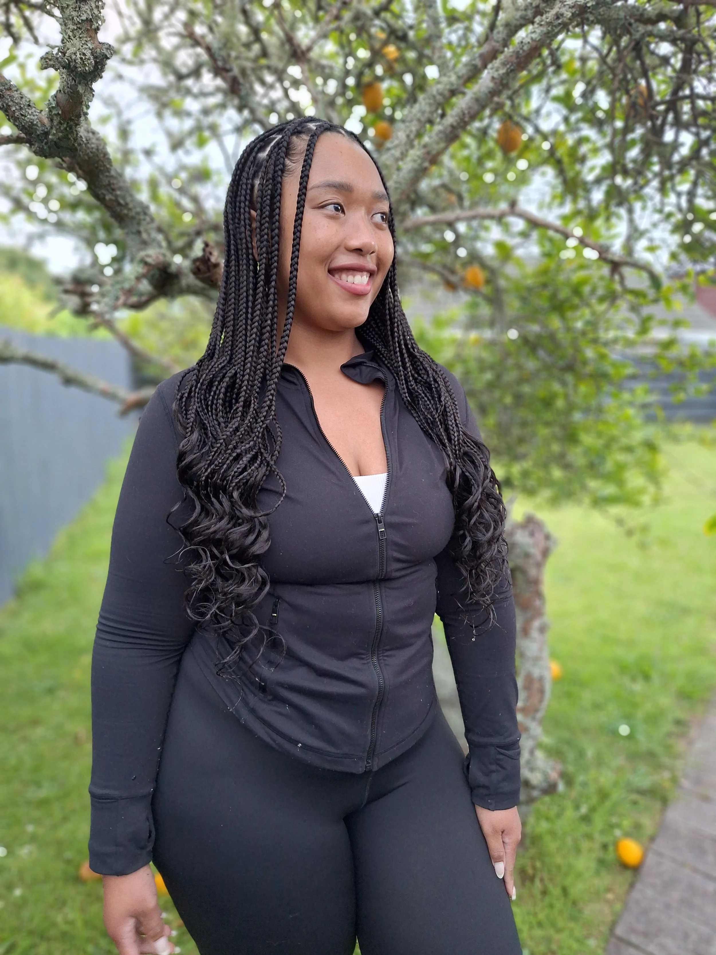 Small Knotless Curls