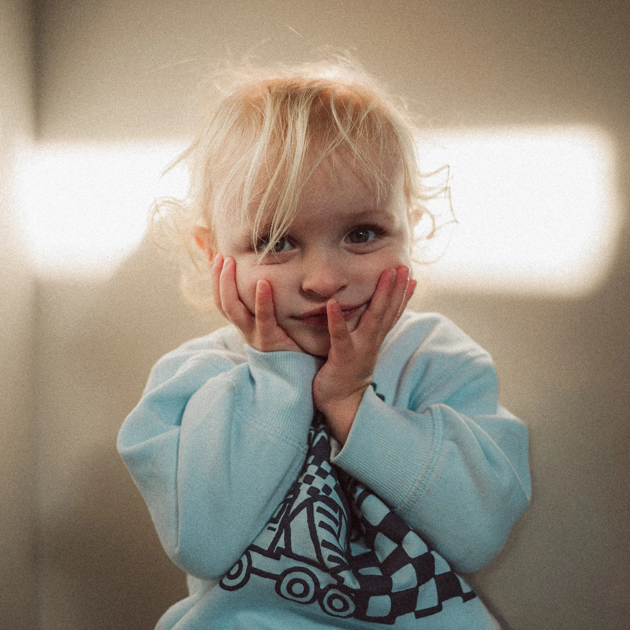 just a boy and his &ldquo;beep beeps&rdquo; 🛻 

how good is being 2.

#portraitphotography #kidsportraits