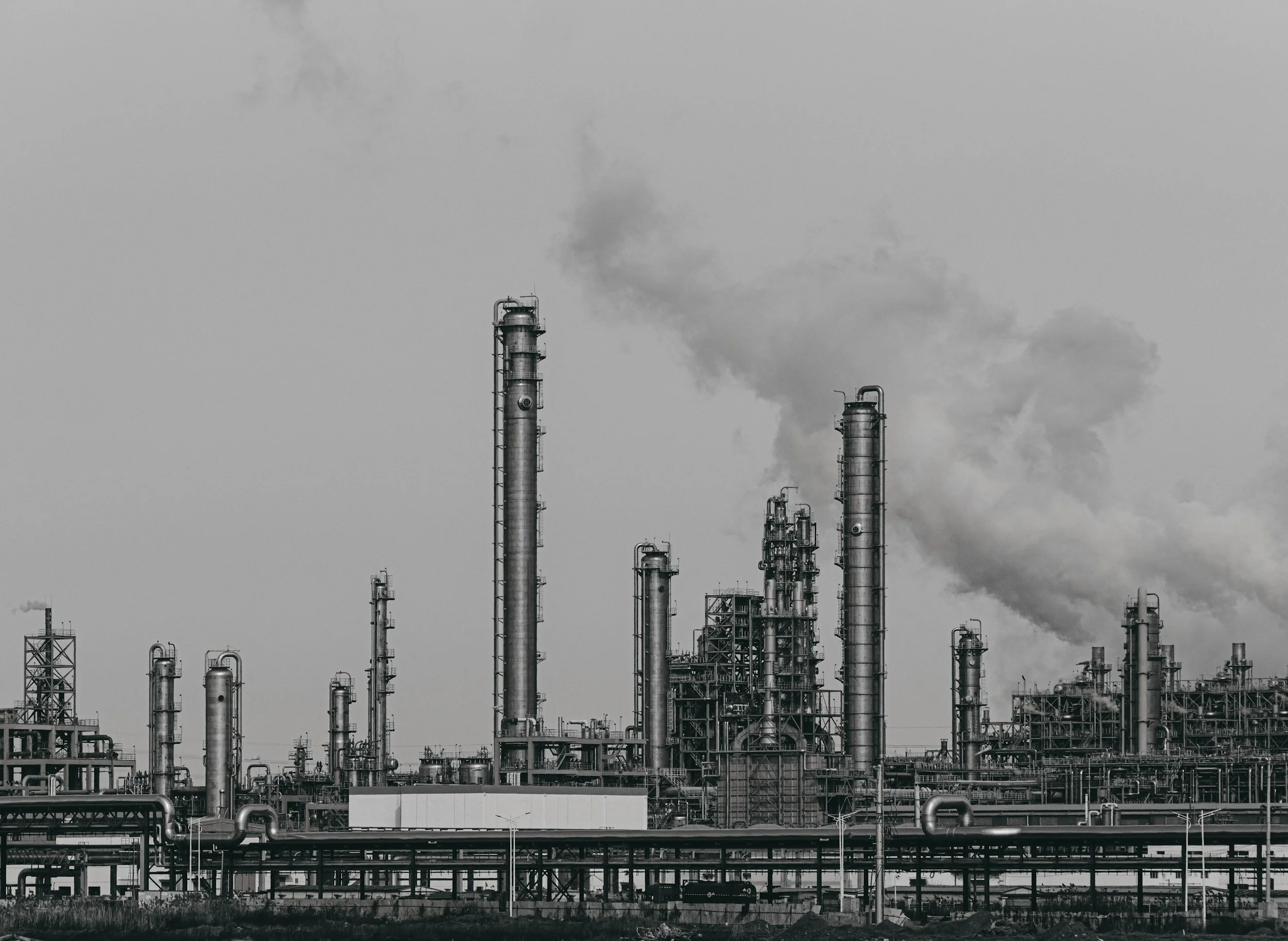       
  
    In absence of business nexus, no interest deduction allowed u/s 36(1)(iii) for leveraged acquisition  The Assessee1 is engaged in the business of manufacturing and sale of inorganic chemicals, fertilizers, and bio‑fuels.  The Assessee r