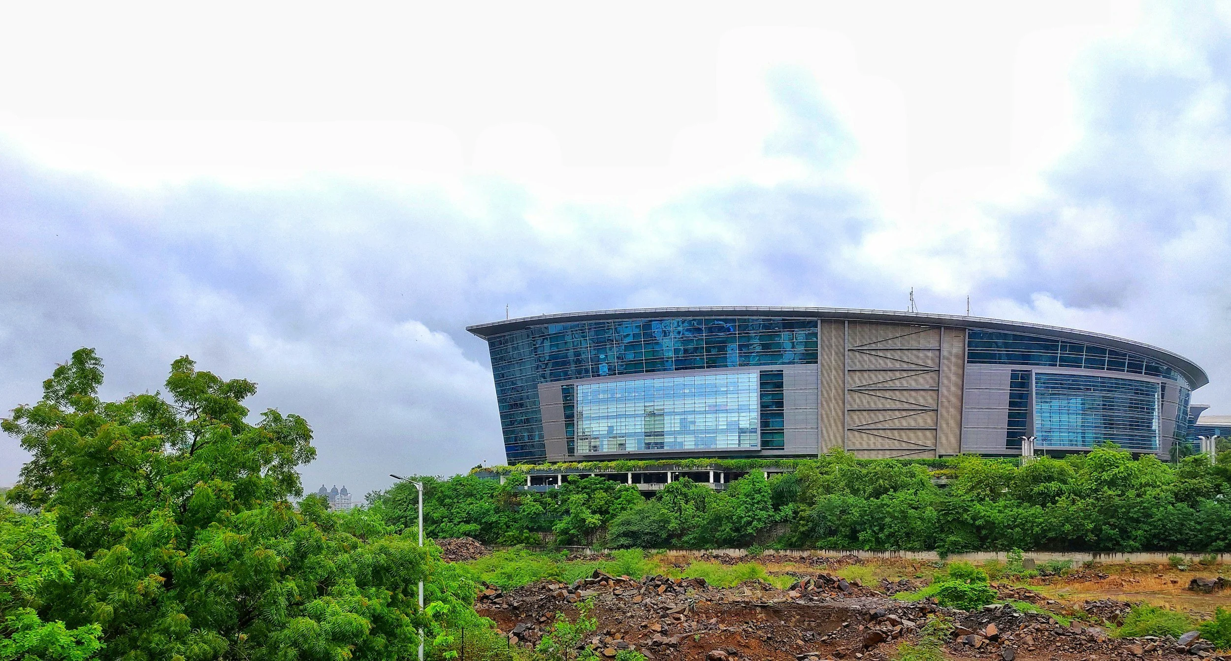       
  
    Maharashtra Global Capability Centre (GCC) Policy 2025  India remains at the forefront of Global Capability Centres (GCCs) expansion, witnessing unprecedented growth over the past five years.  The GCC landscape has expanded dramatically