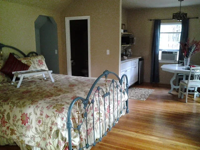 Shingletown Grace Lake Resort room