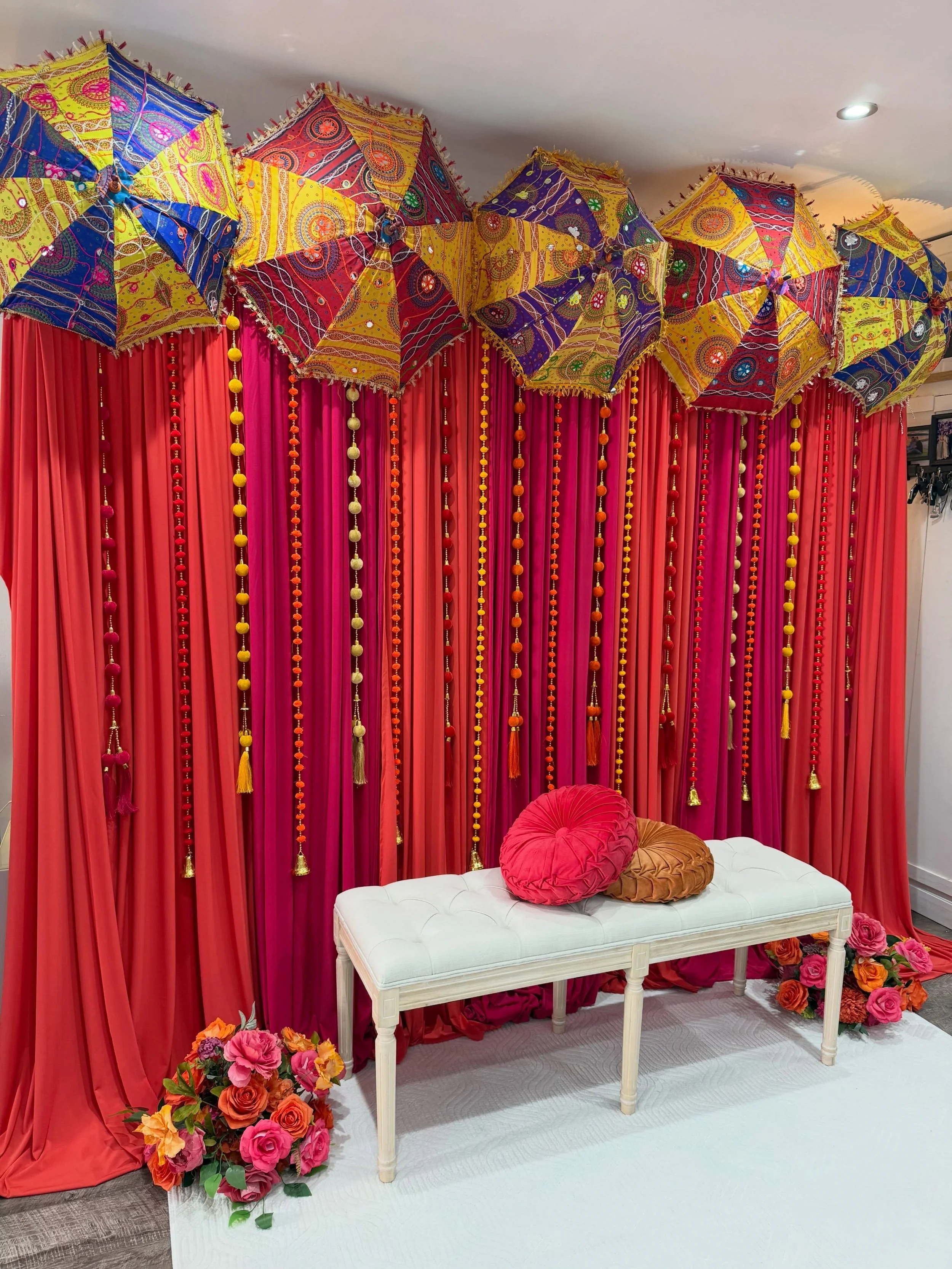 Classic dholki umbrella setup ☂️ 
Dm for enquiries 

 #dholkinight #dholkistage #Weddingstage #stagesetup #weddingseason