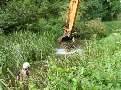 installing-gravel-with-360-copyright.jpeg
