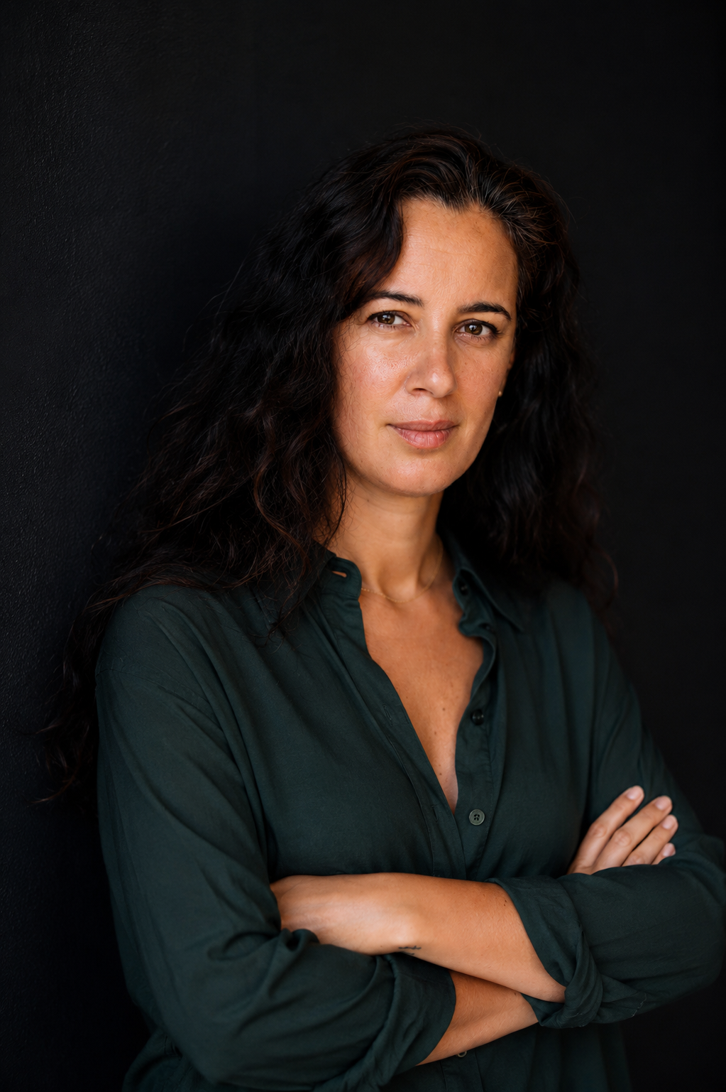 Laure Martin, autrice et praticienne narrative, portrait en studio