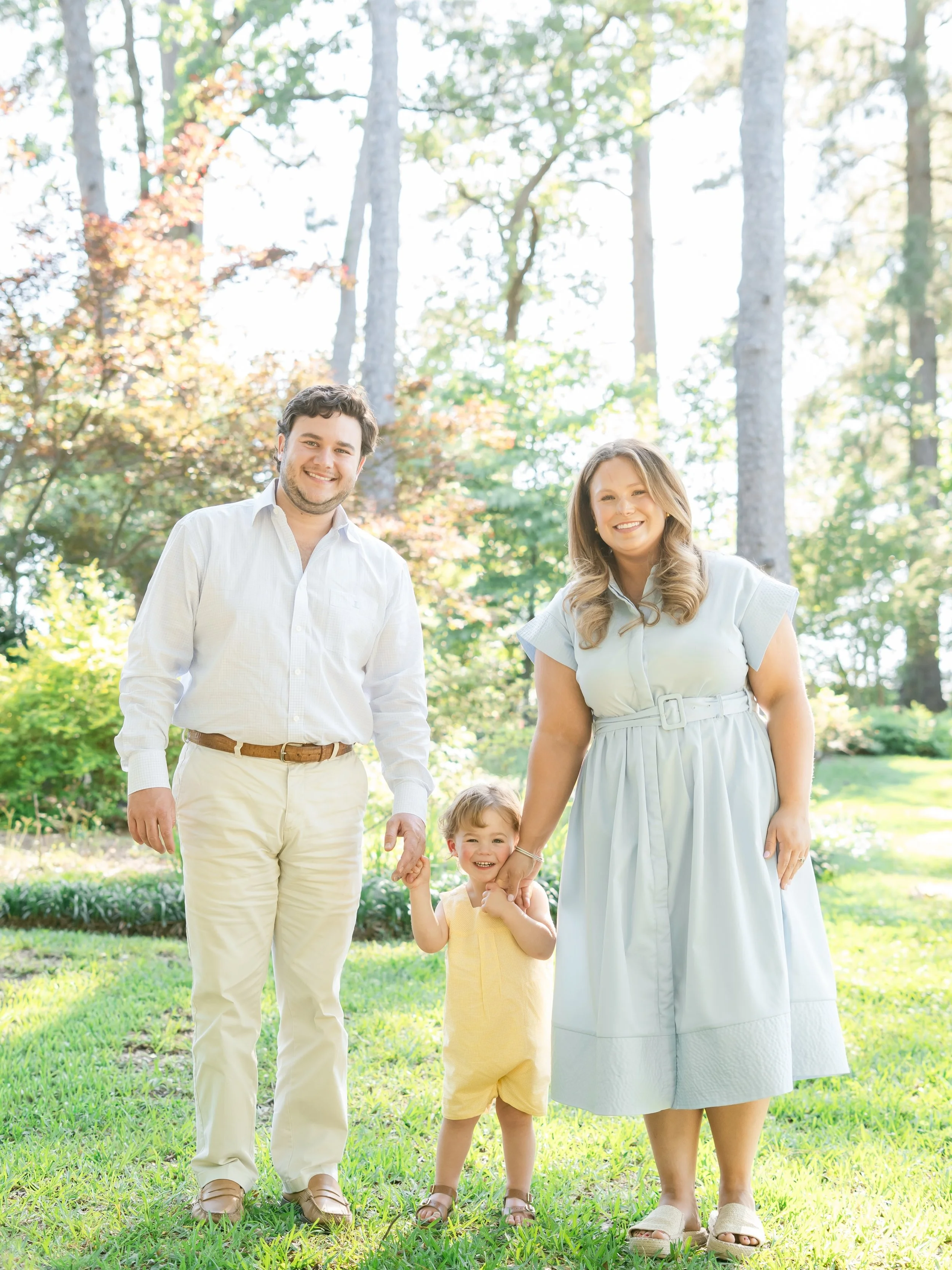 I am taking a summer break from family and children&rsquo;s sessions to be able to enjoy the summer with my own little ones ☀️ But don&rsquo;t worry&hellip; family sessions will be back this fall!

Spring family minis were a hit, and there will defin